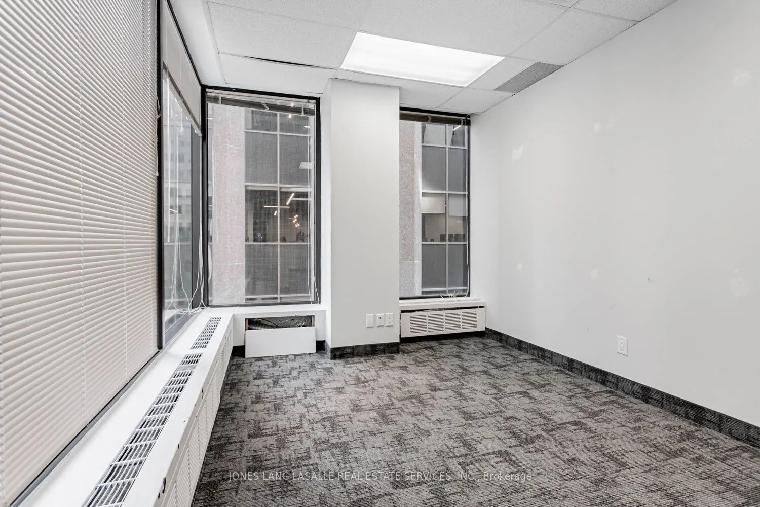 10 King Street E, #1250