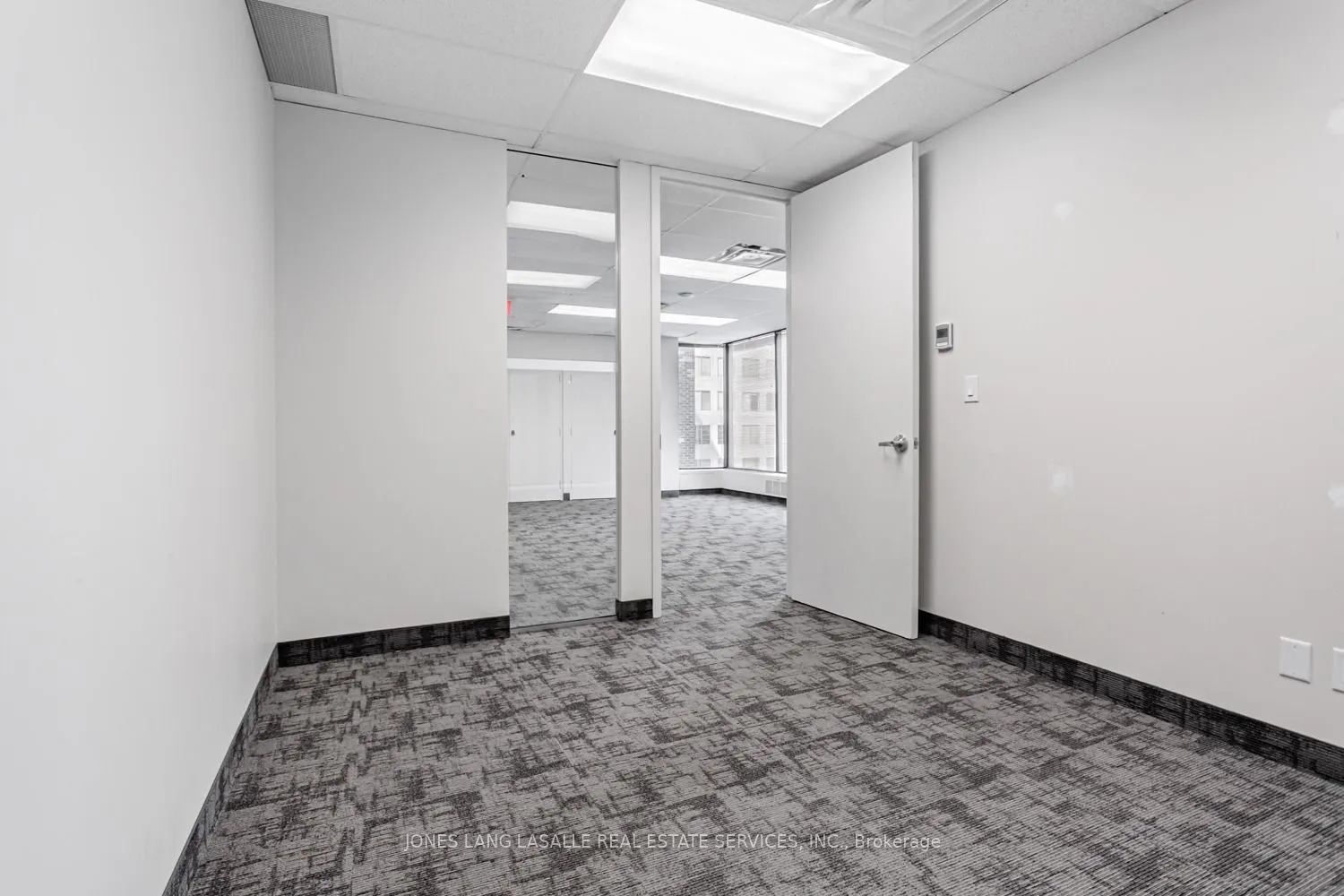 10 King Street E, #1250