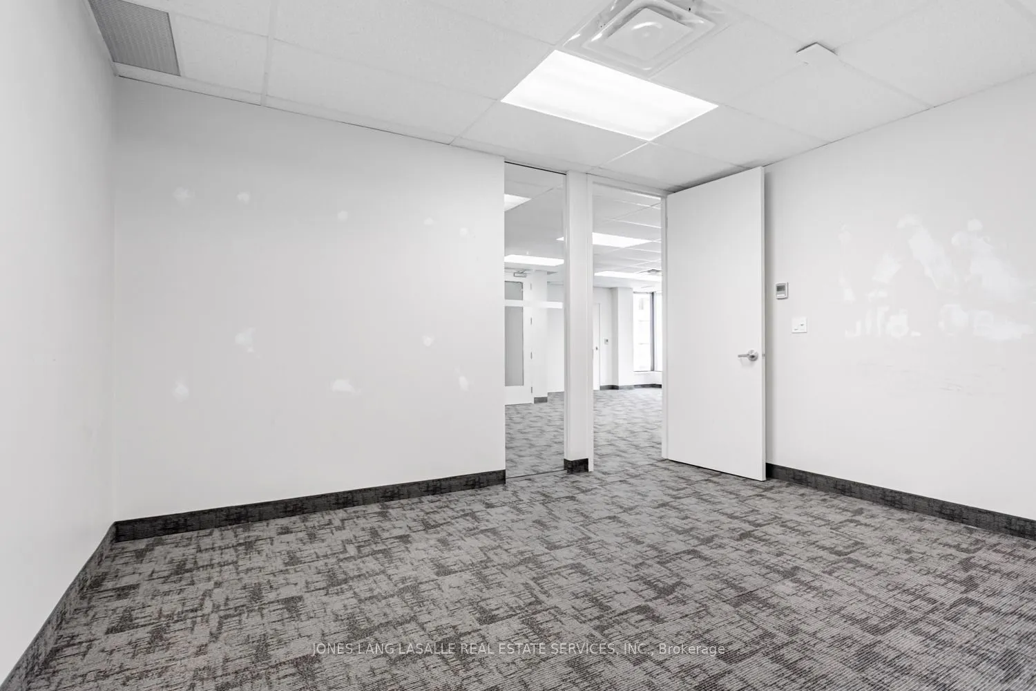 10 King Street E, #1250