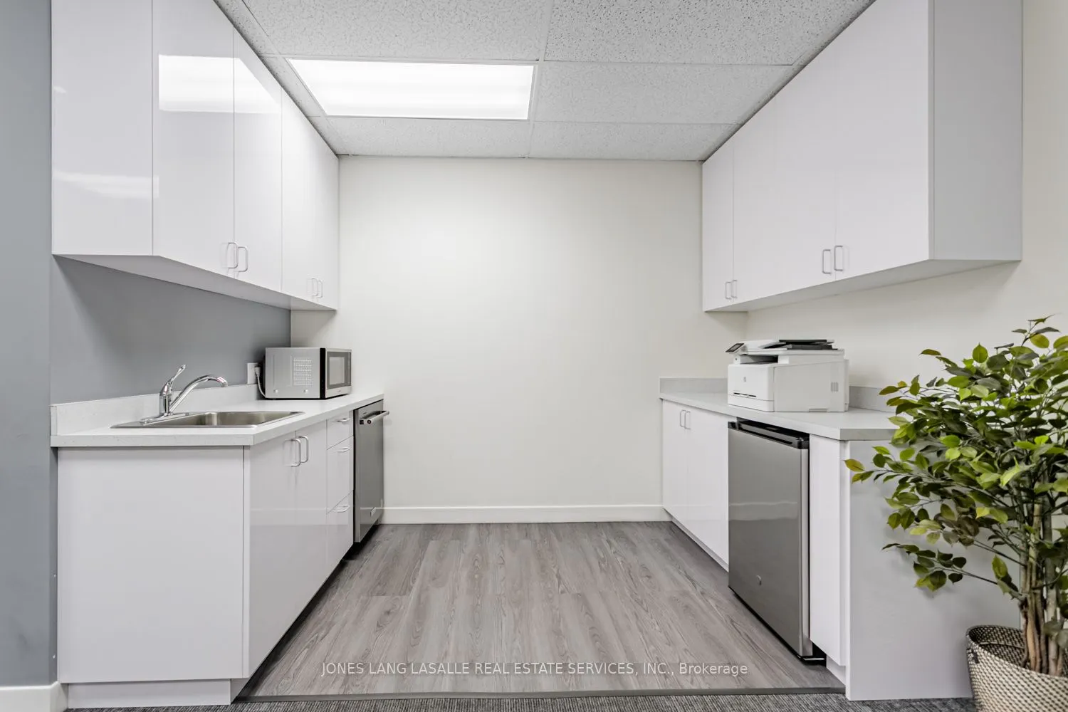 10 King Street E, #1200