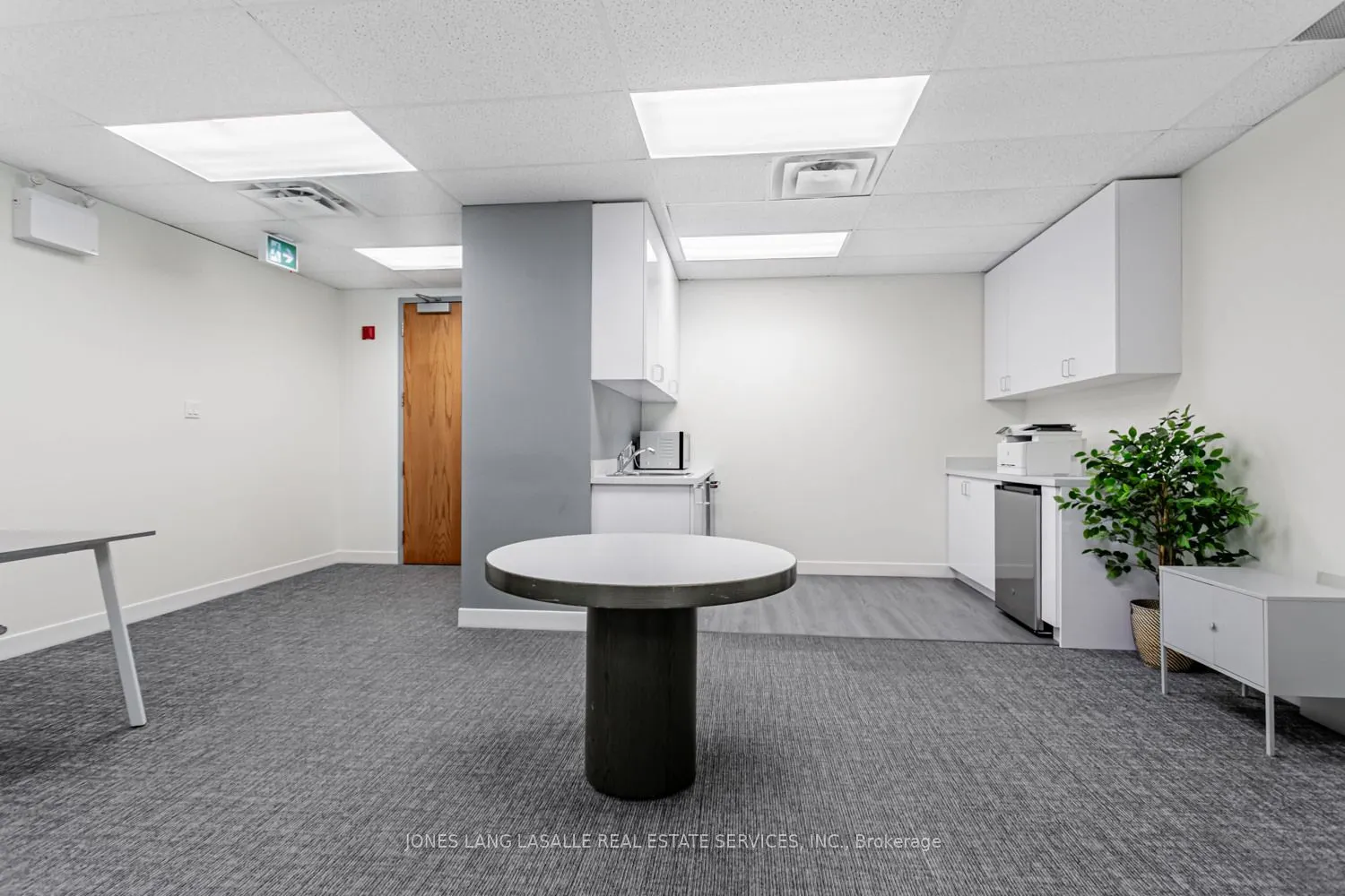 10 King Street E, #1200
