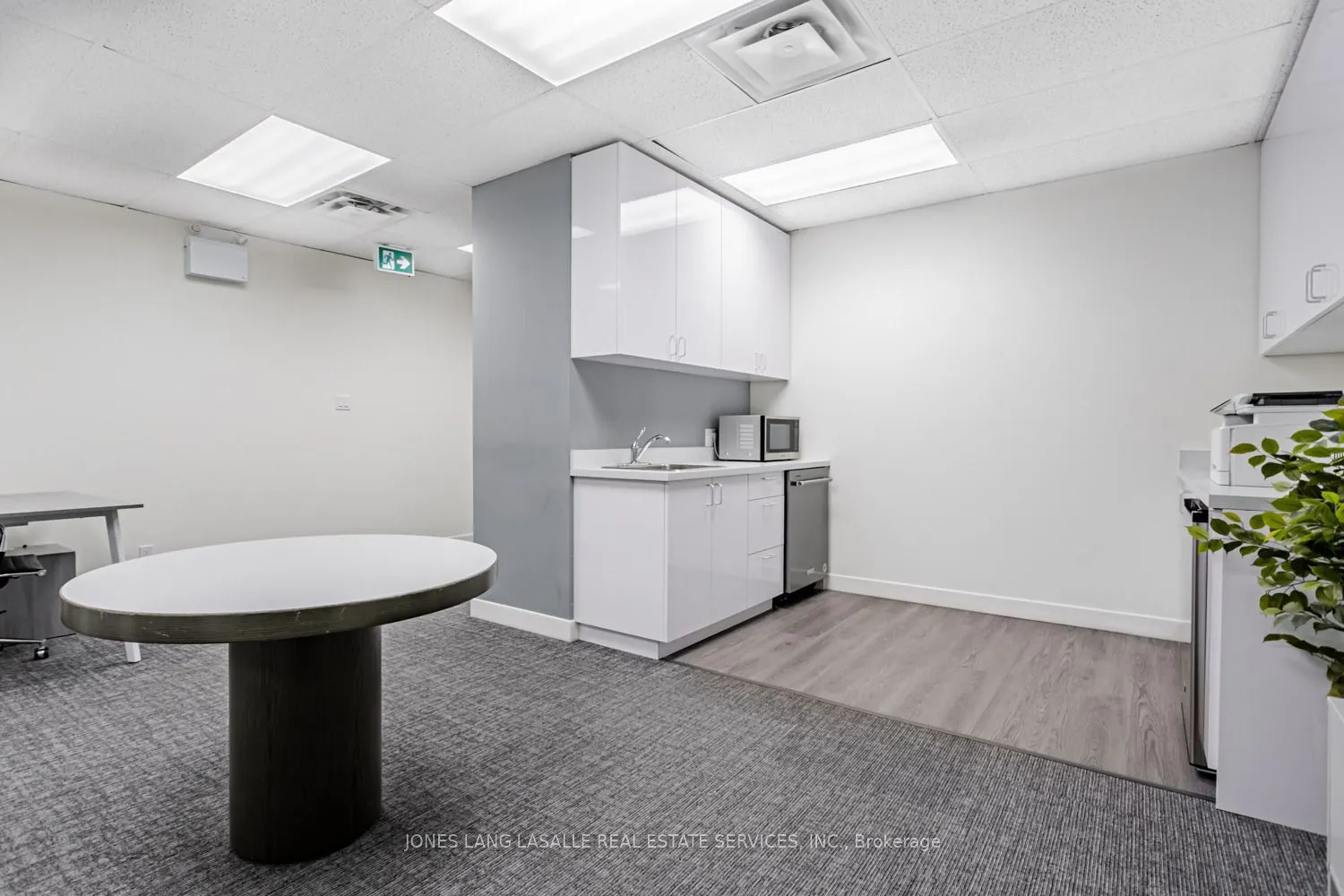 10 King Street E, #1200