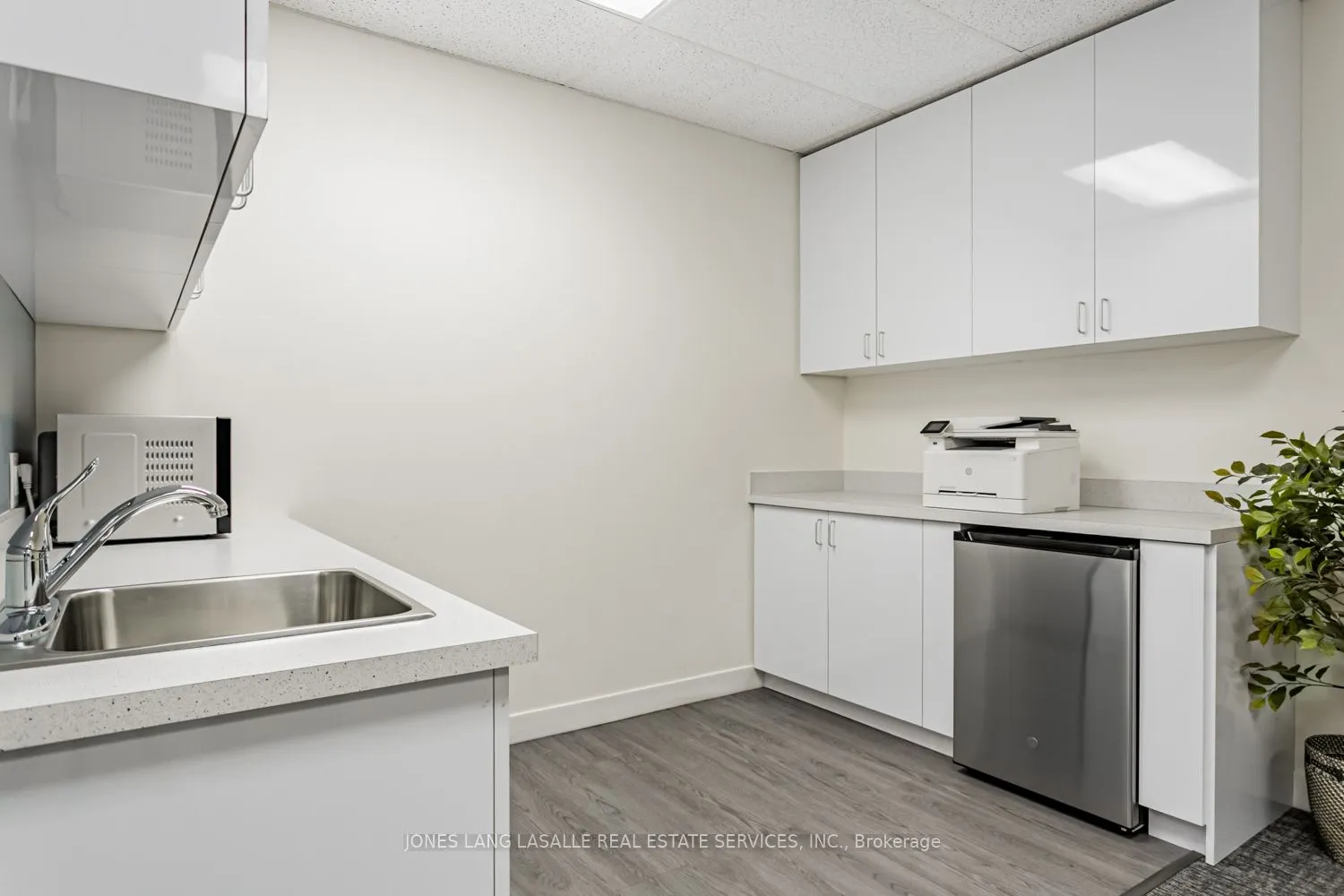 10 King Street E, #1200