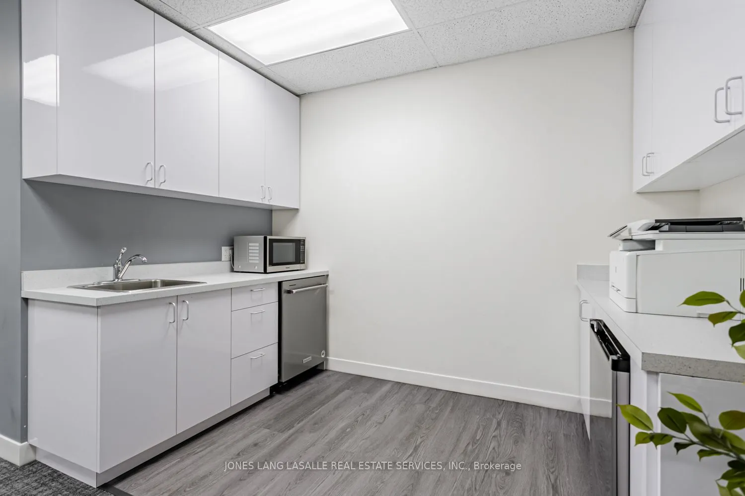 10 King Street E, #1200