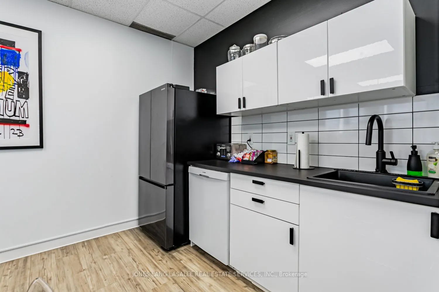 10 King Street E, #1100