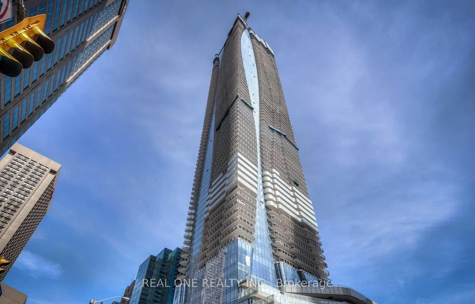 1 BLOOR Street E, #4205