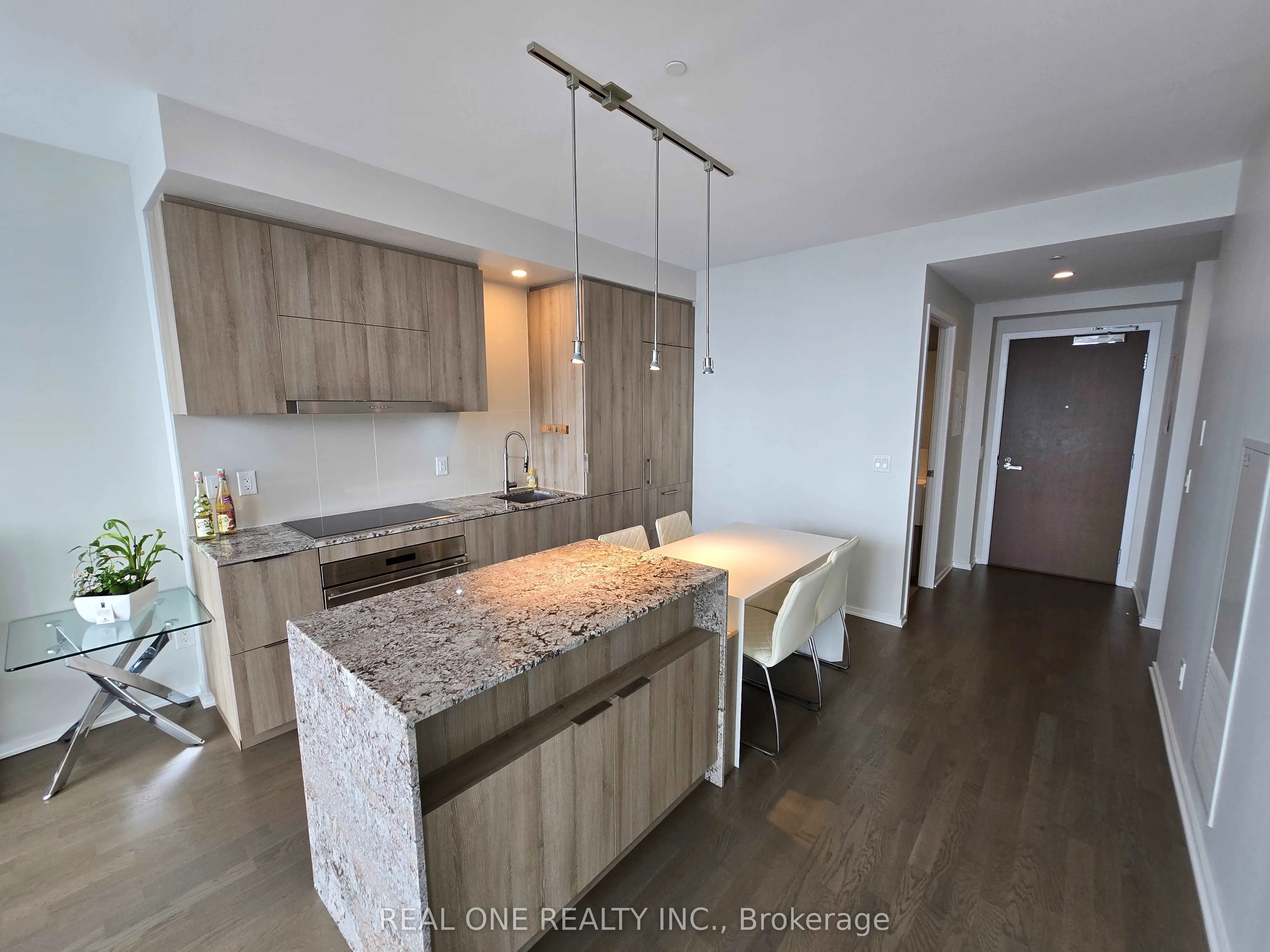 1 BLOOR Street E, #4205