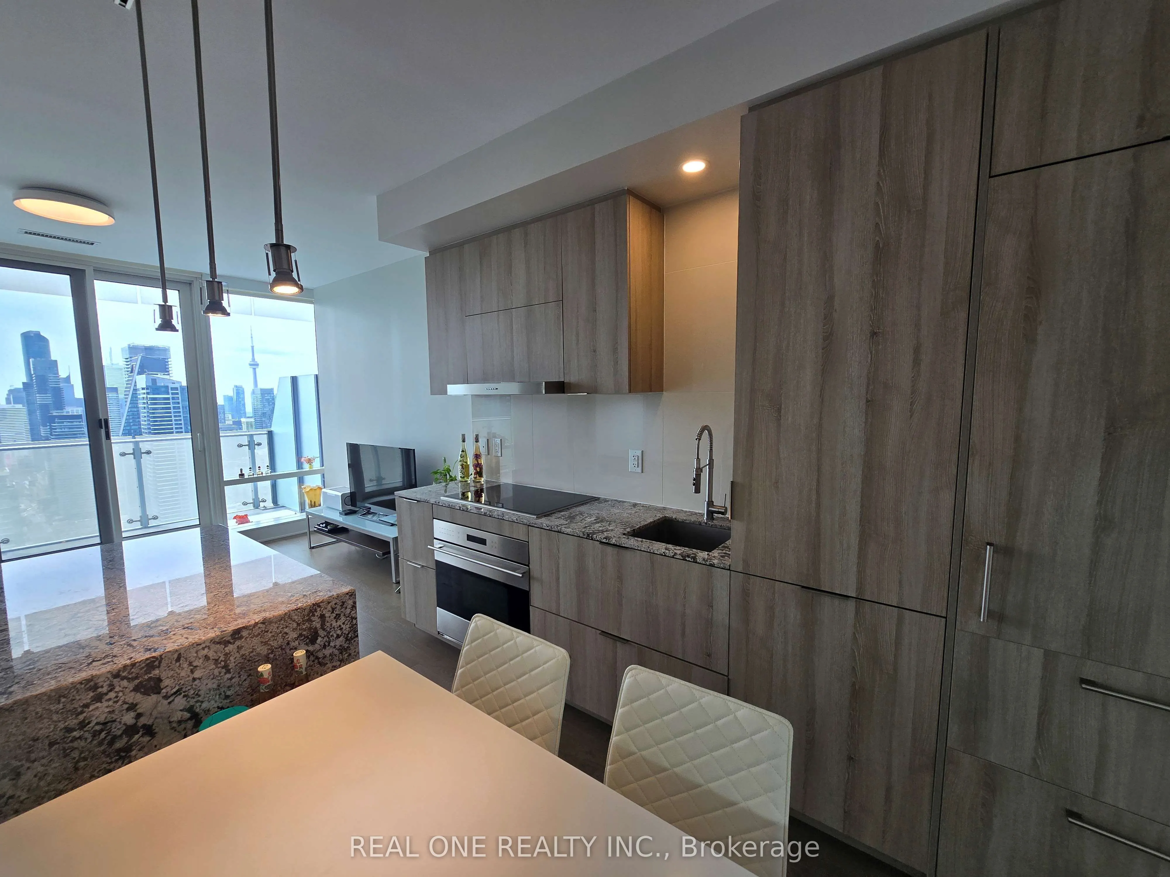 1 BLOOR Street E, #4205