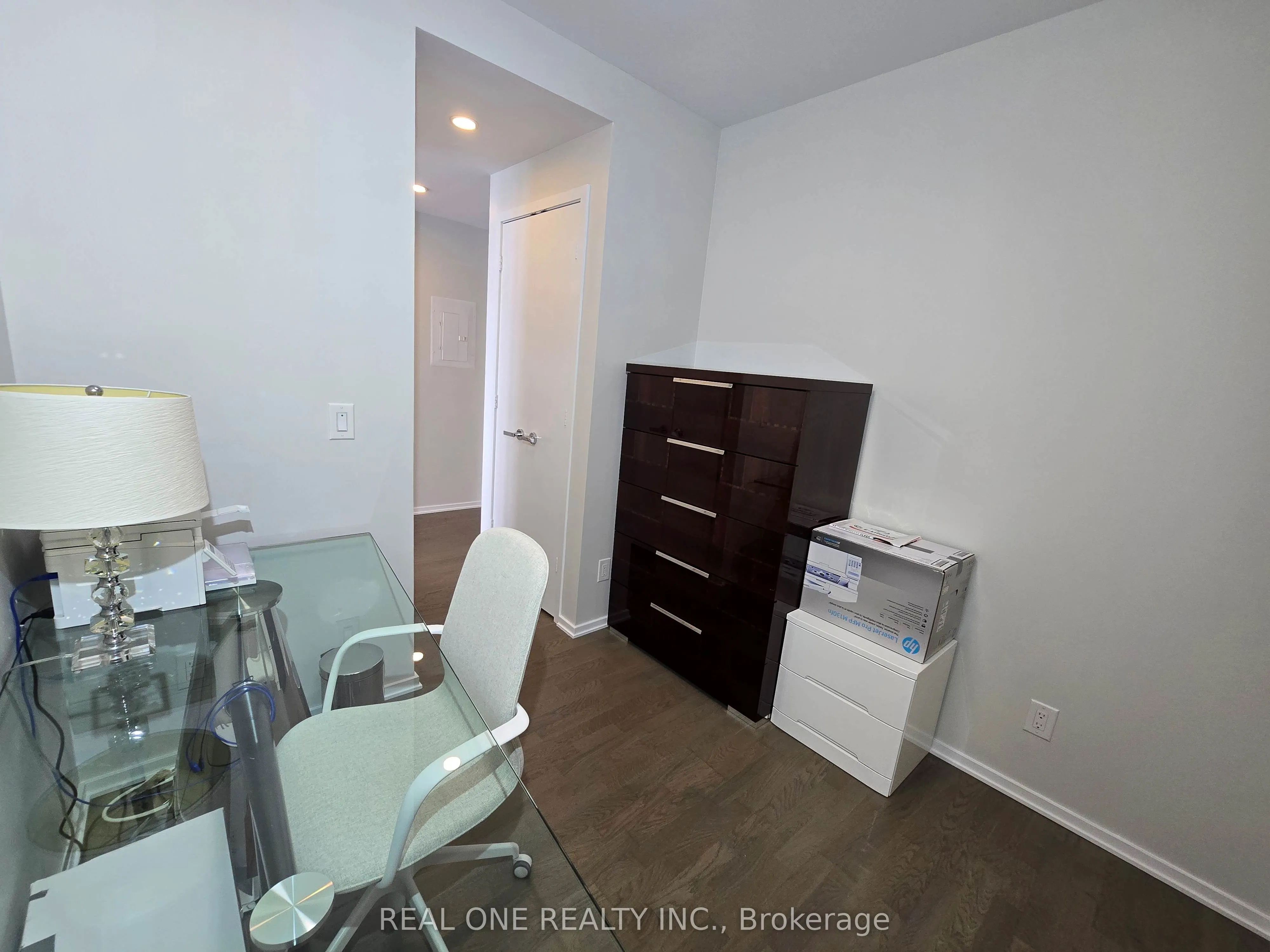 1 BLOOR Street E, #4205