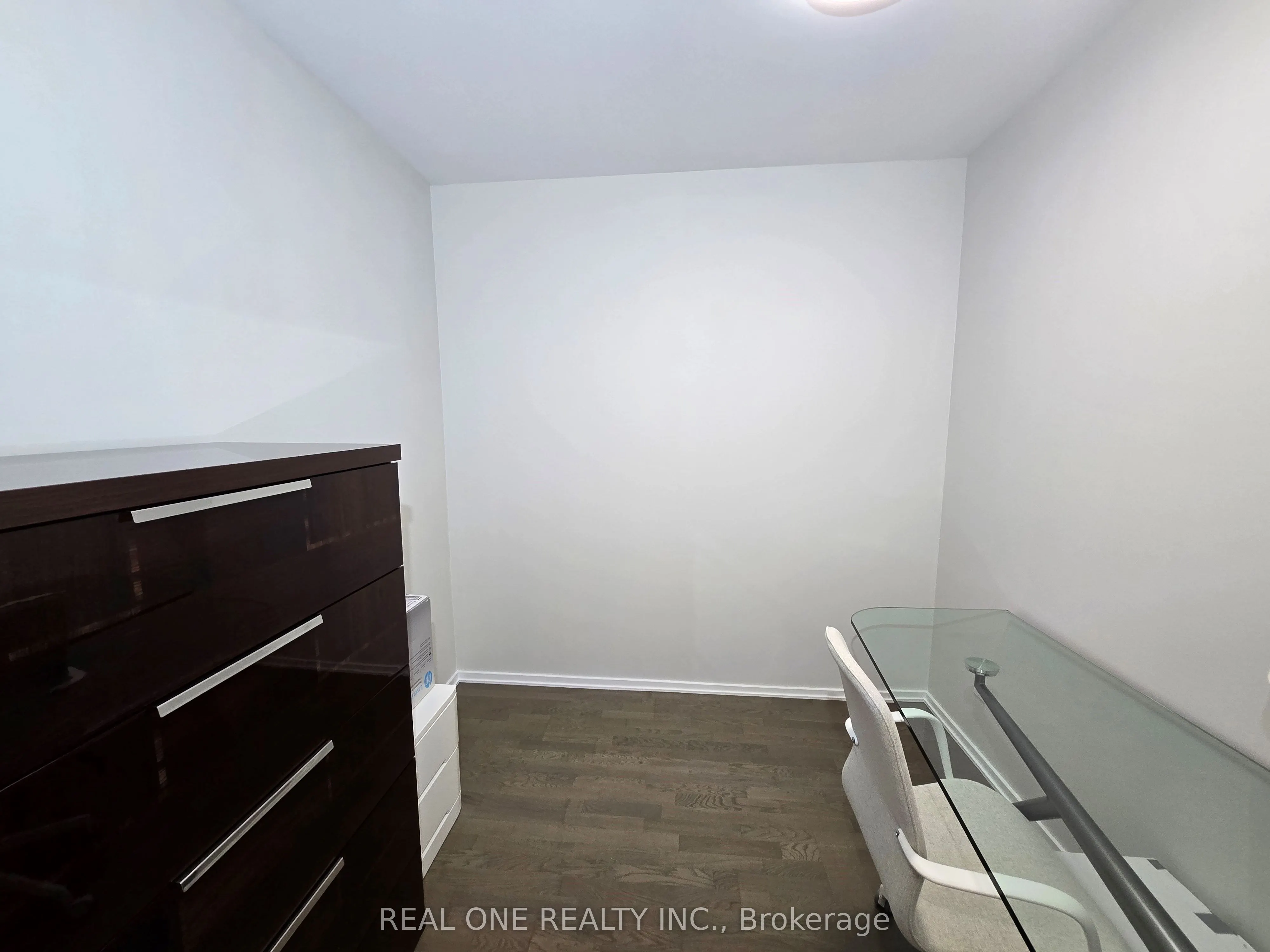 1 BLOOR Street E, #4205