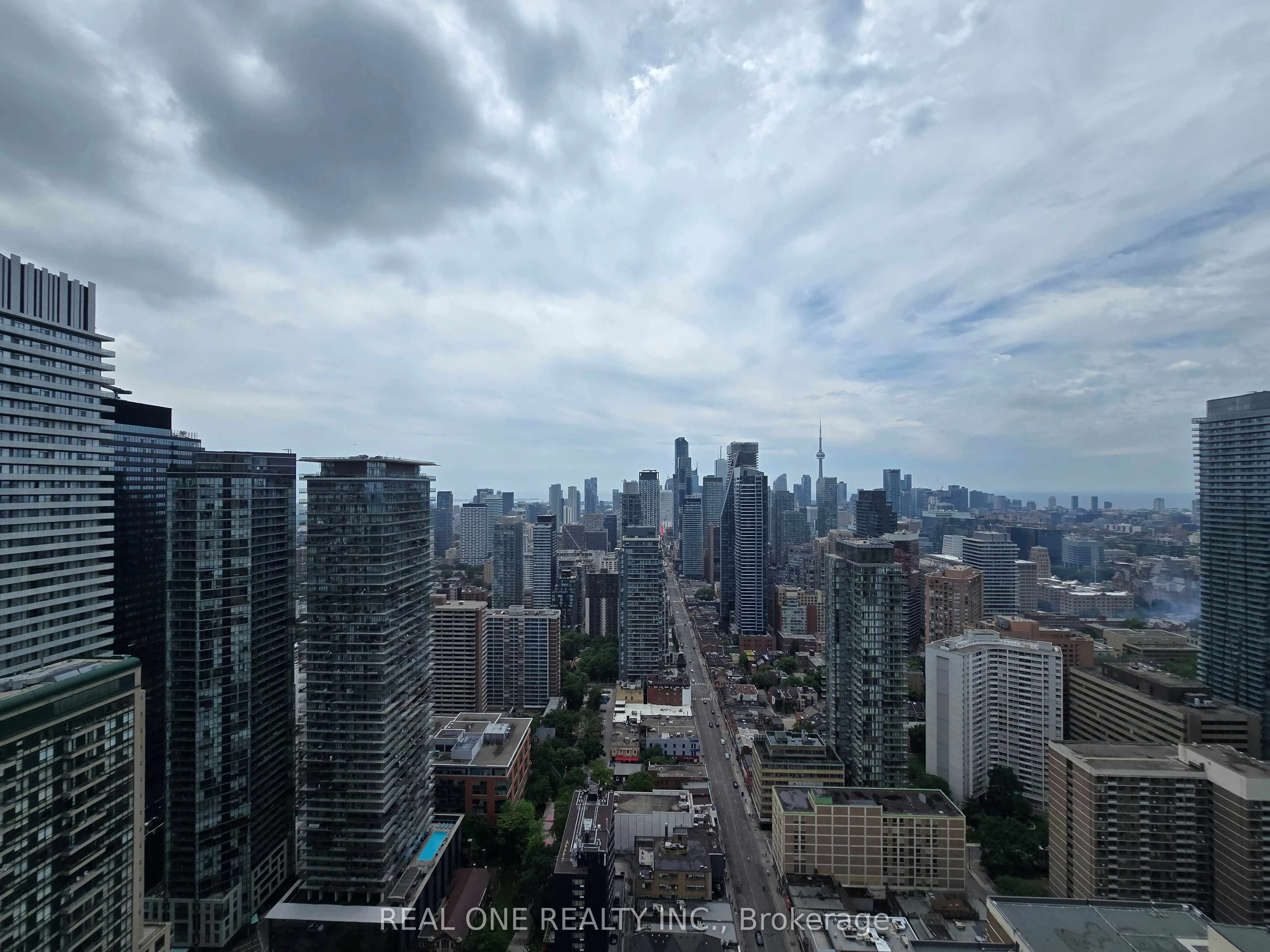 1 BLOOR Street E, #4205