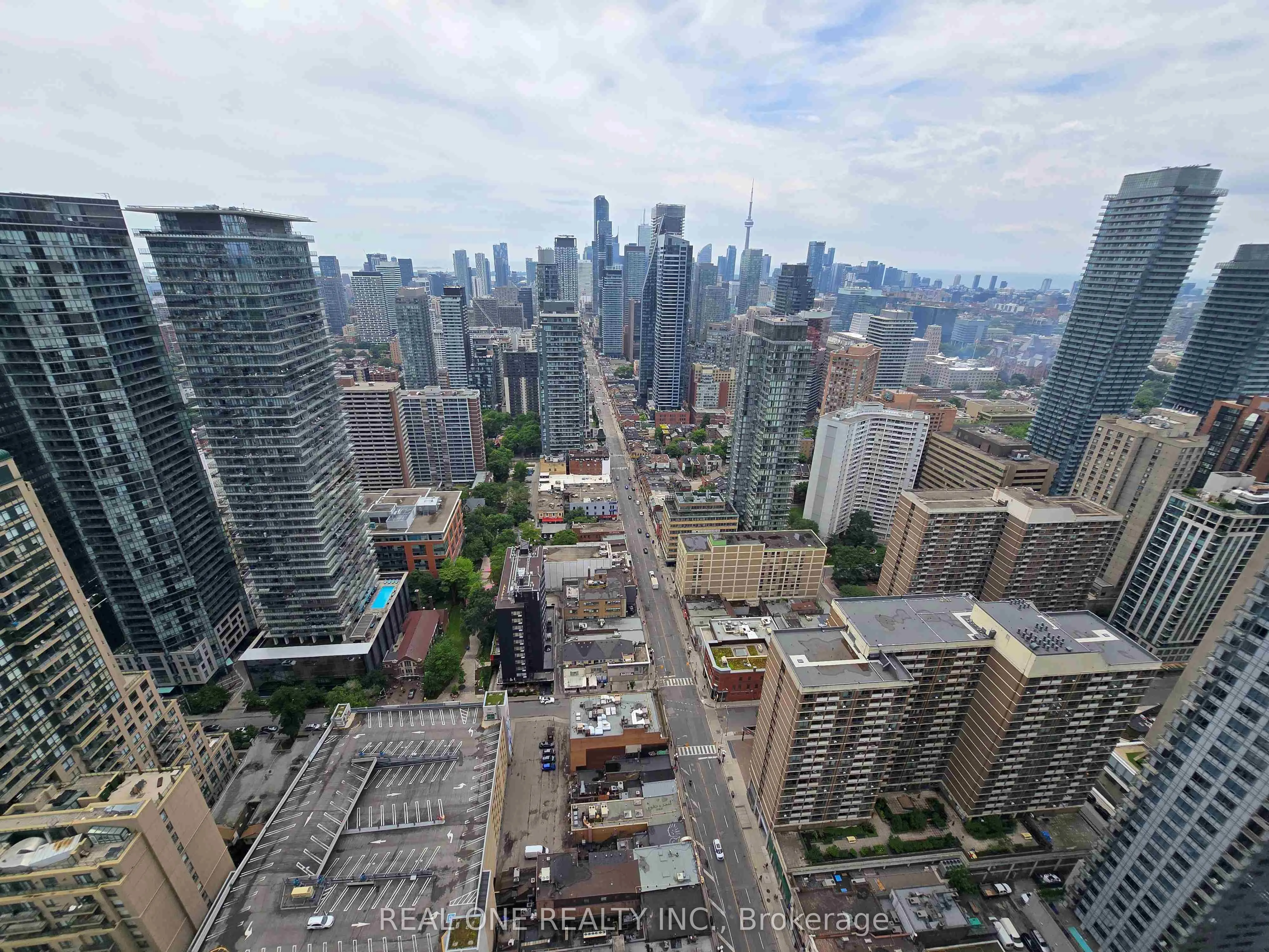 1 BLOOR Street E, #4205