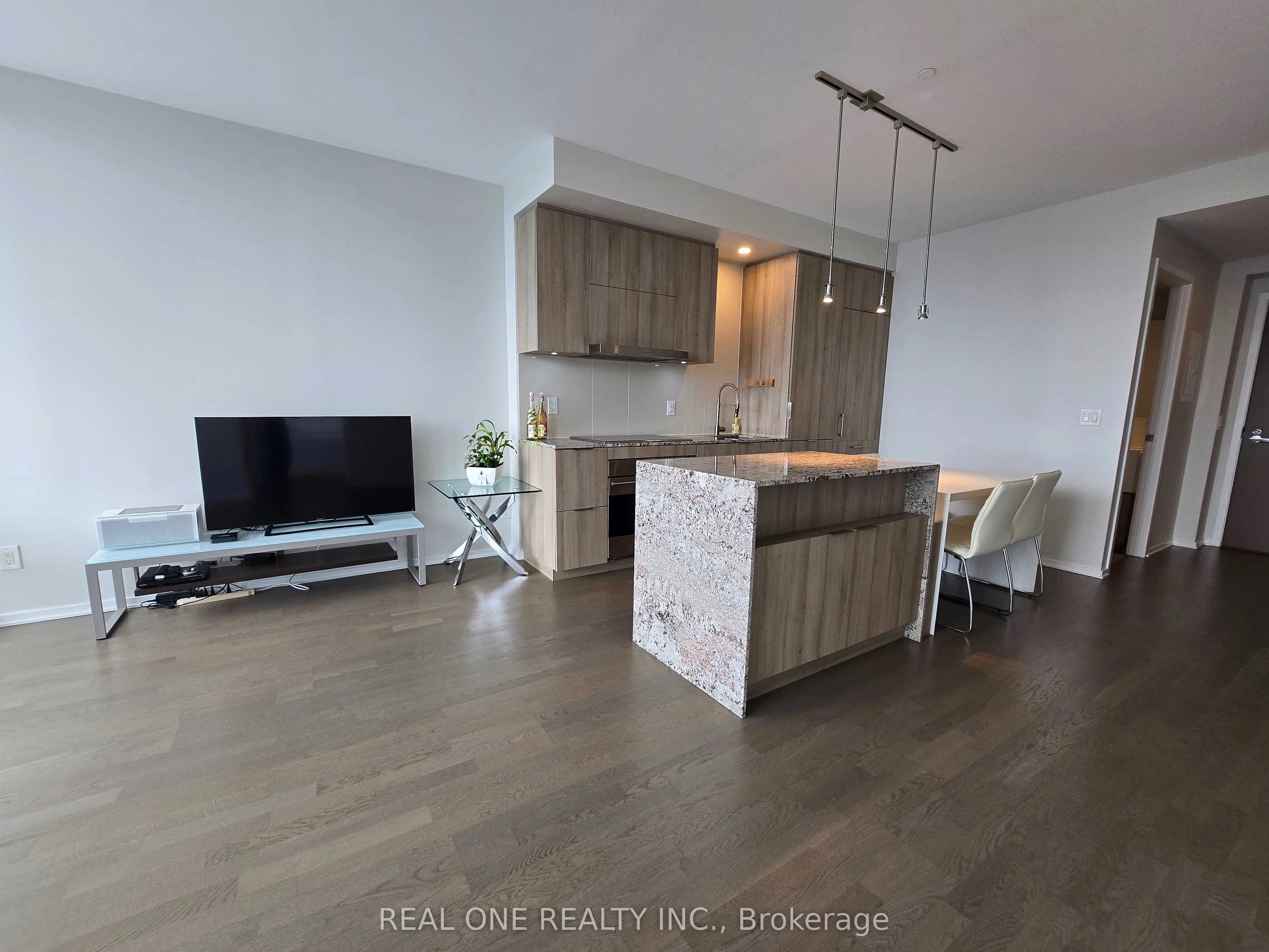 1 BLOOR Street E, #4205