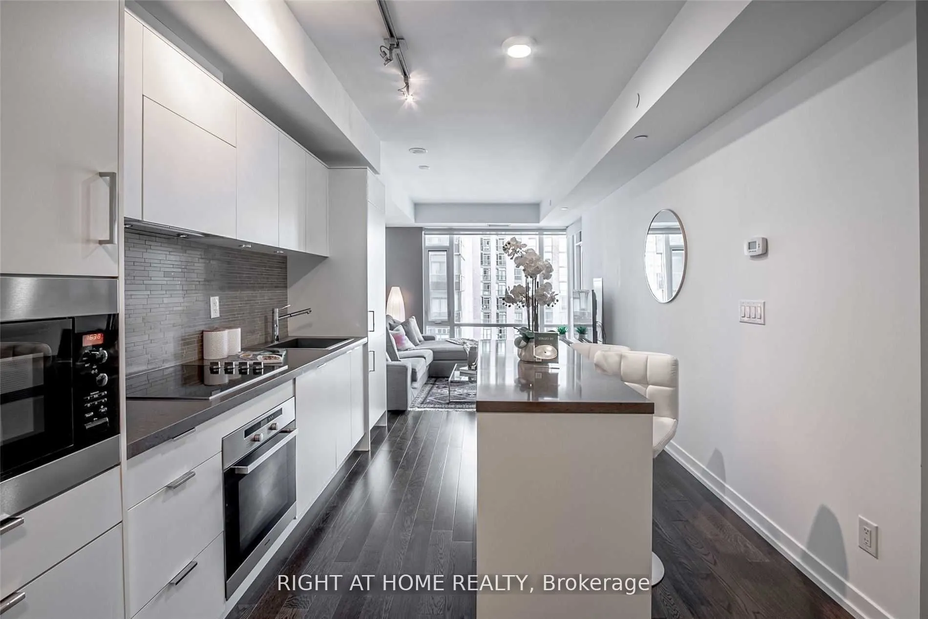 21 Widmer Street, #3007