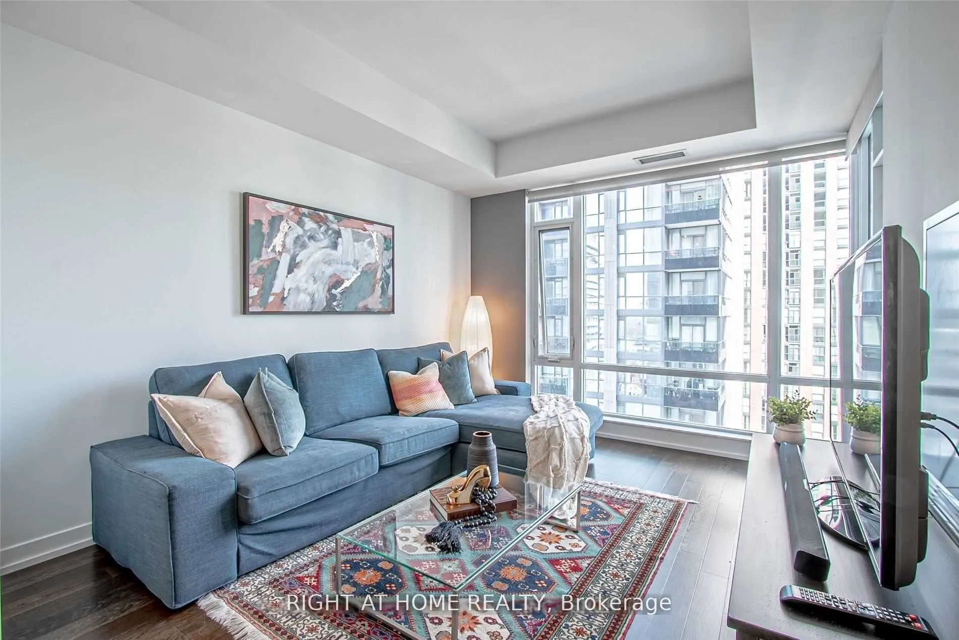 21 Widmer Street, #3007