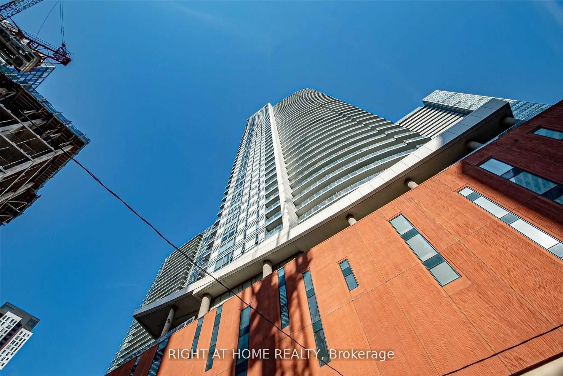 21 Widmer Street, #3007