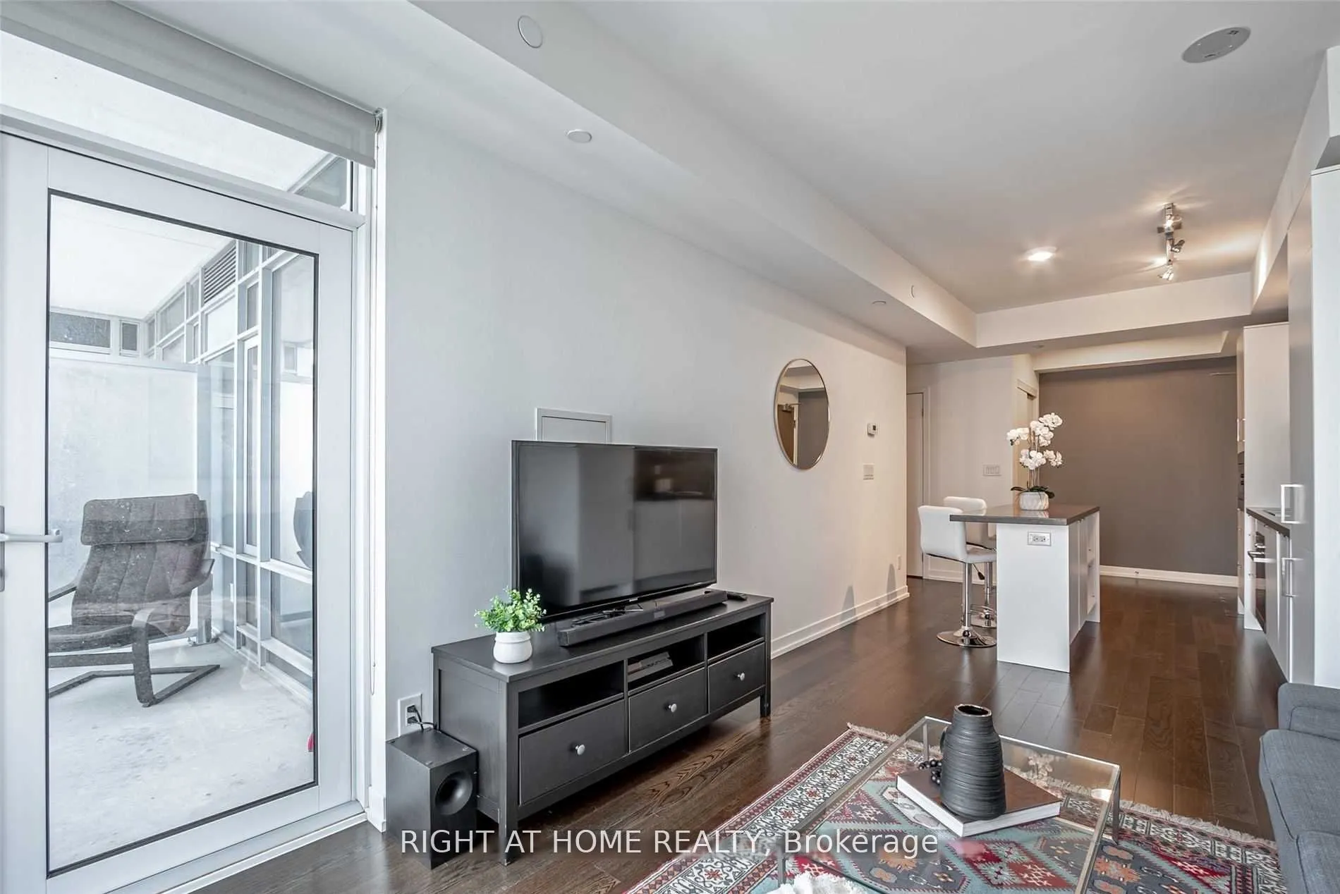 21 Widmer Street, #3007