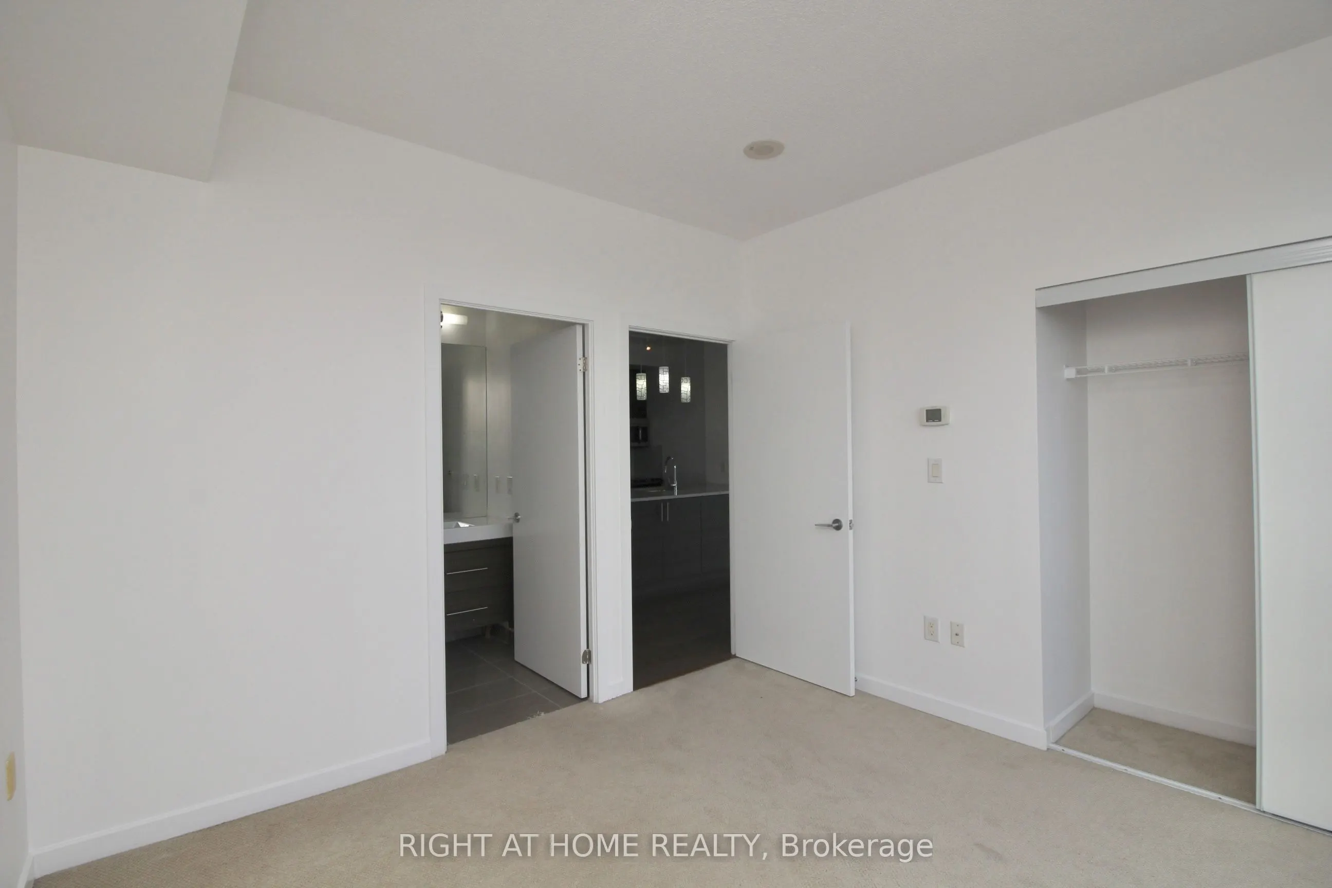 70 Forest Manor Road, #2212