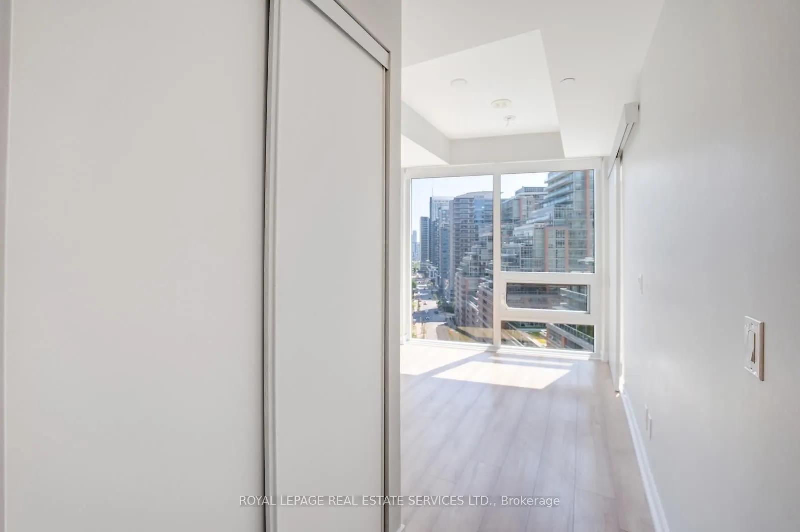 135 East Liberty Street, #1111