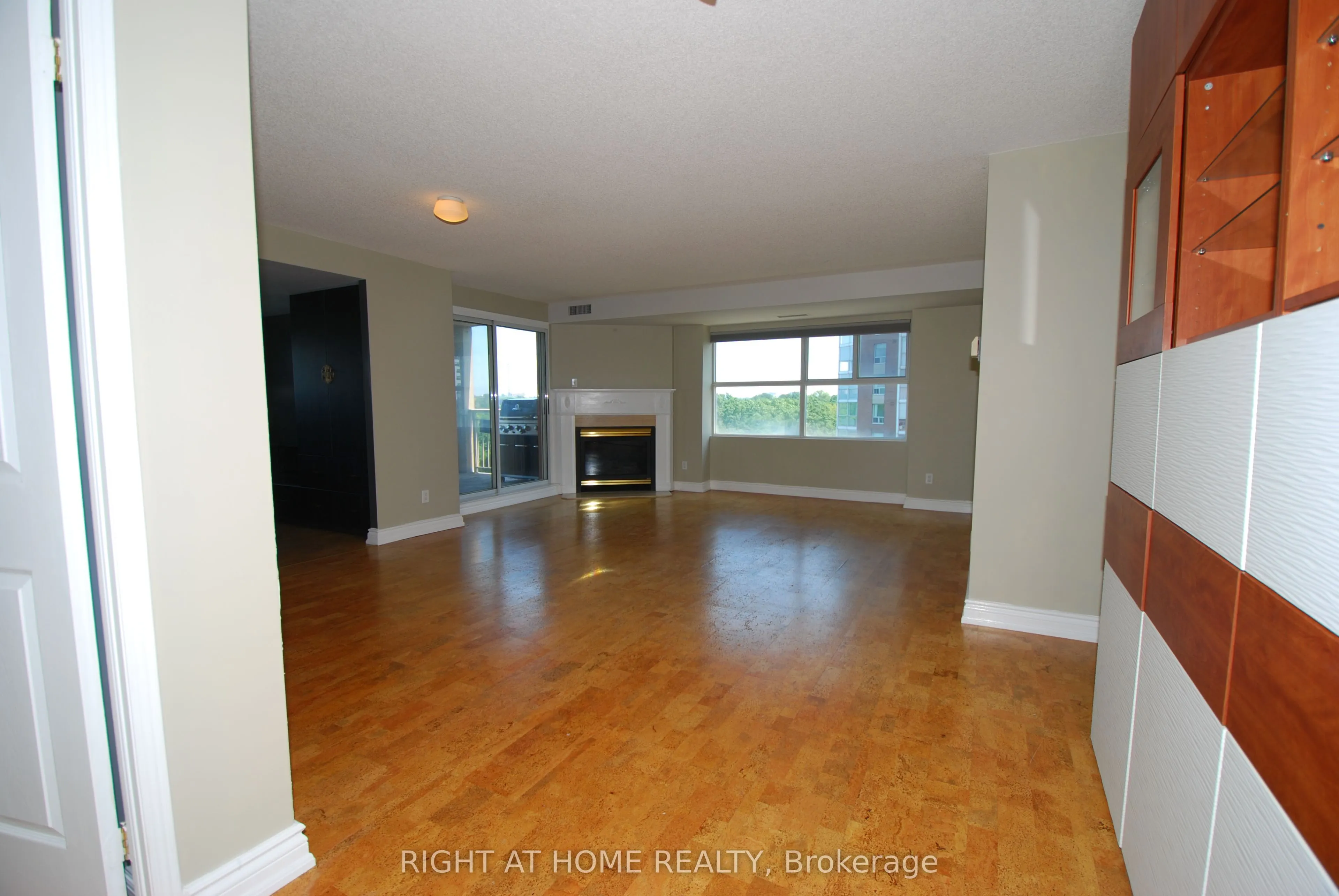 18 Concorde Place, #601