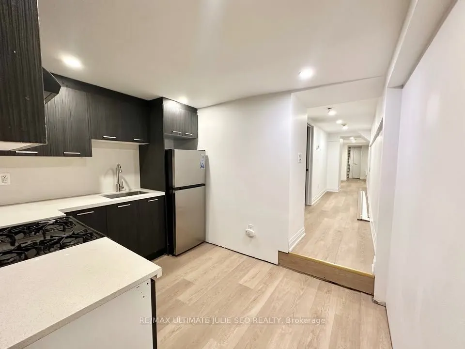 432 St Clarens Avenue, #Basement