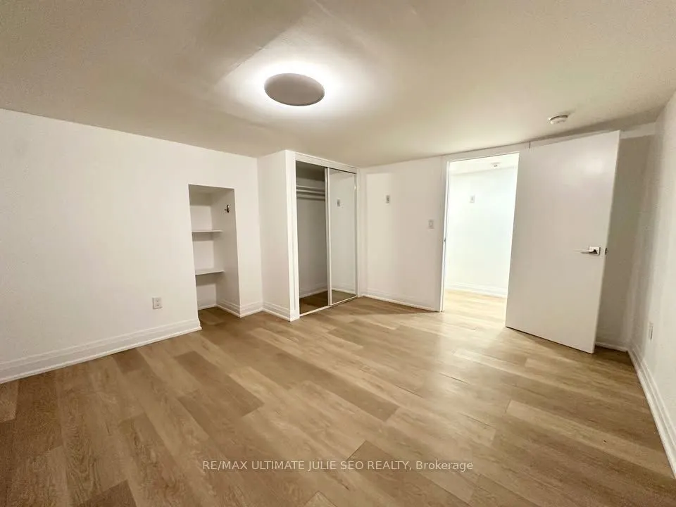 432 St Clarens Avenue, #Basement