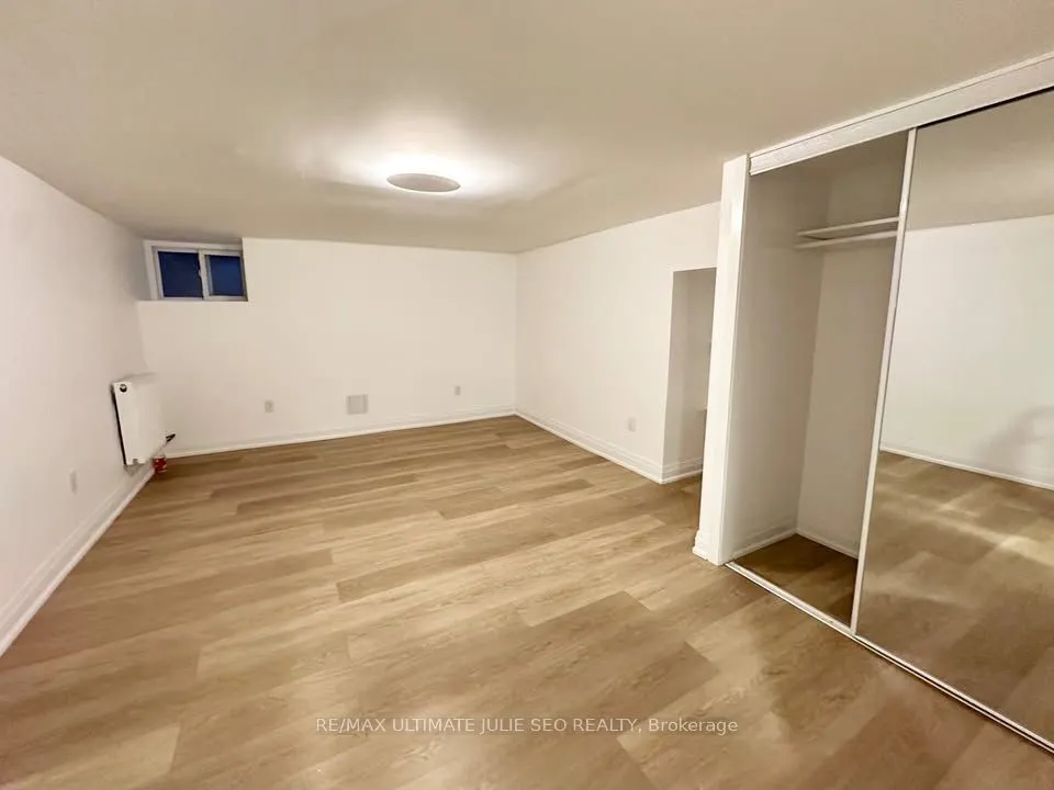 432 St Clarens Avenue, #Basement