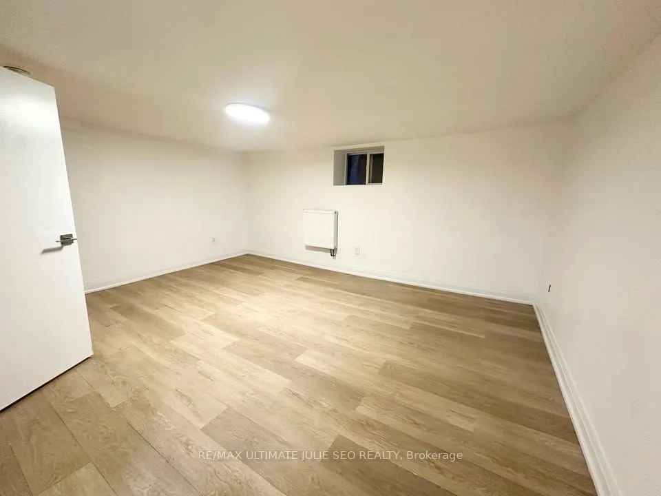 432 St Clarens Avenue, #Basement