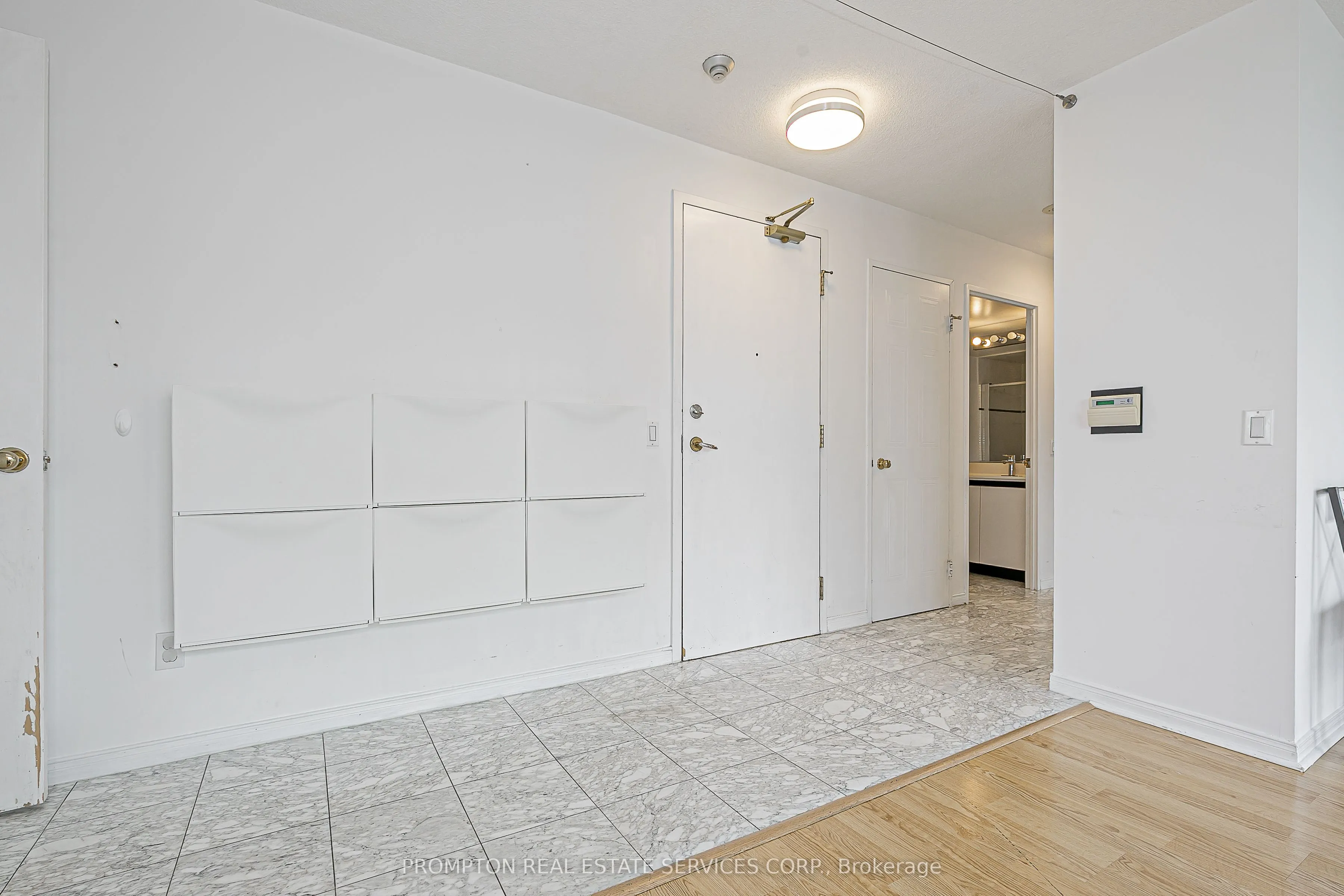 238 Doris Avenue, #2009