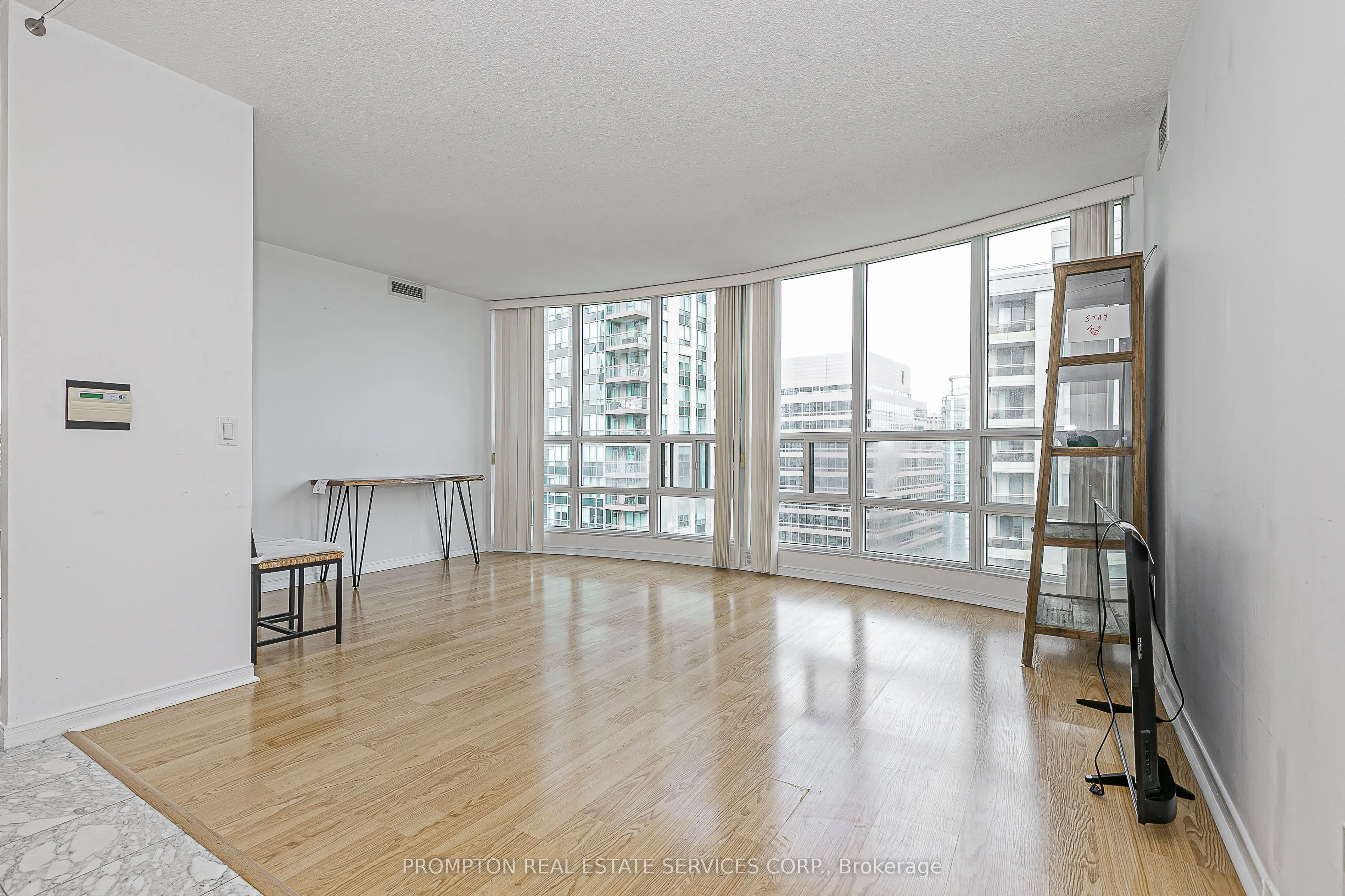 238 Doris Avenue, #2009