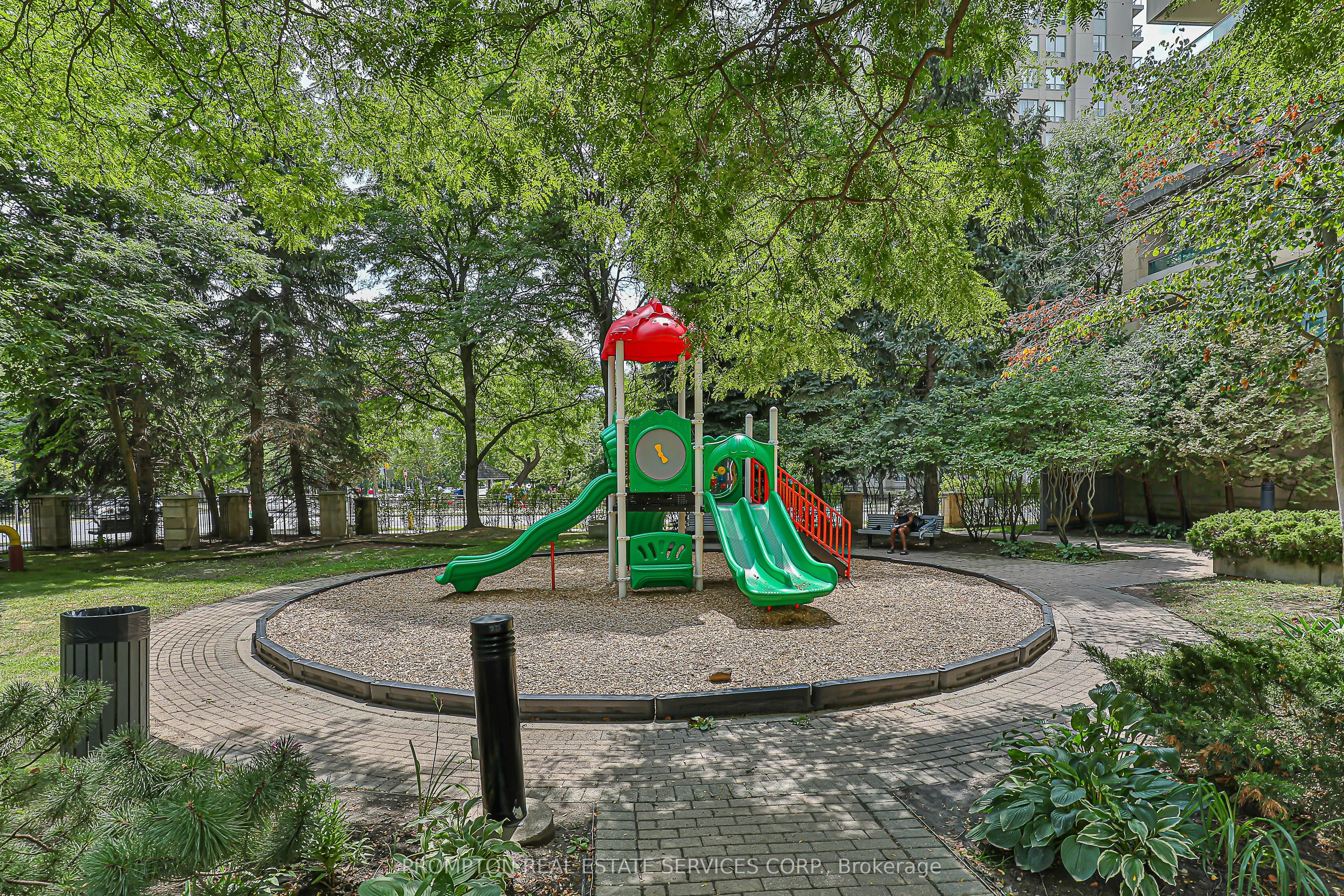 238 Doris Avenue, #2009