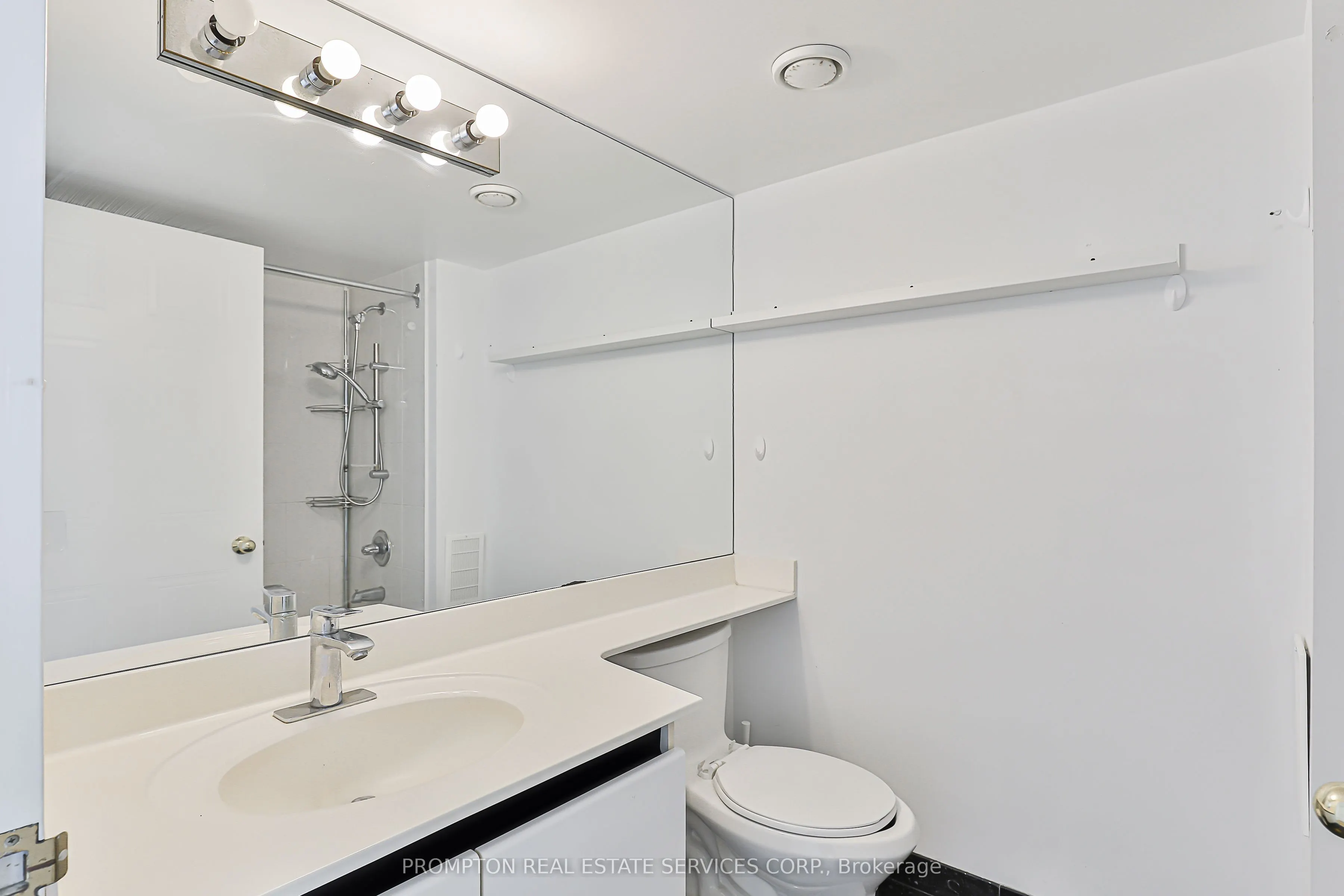 238 Doris Avenue, #2009