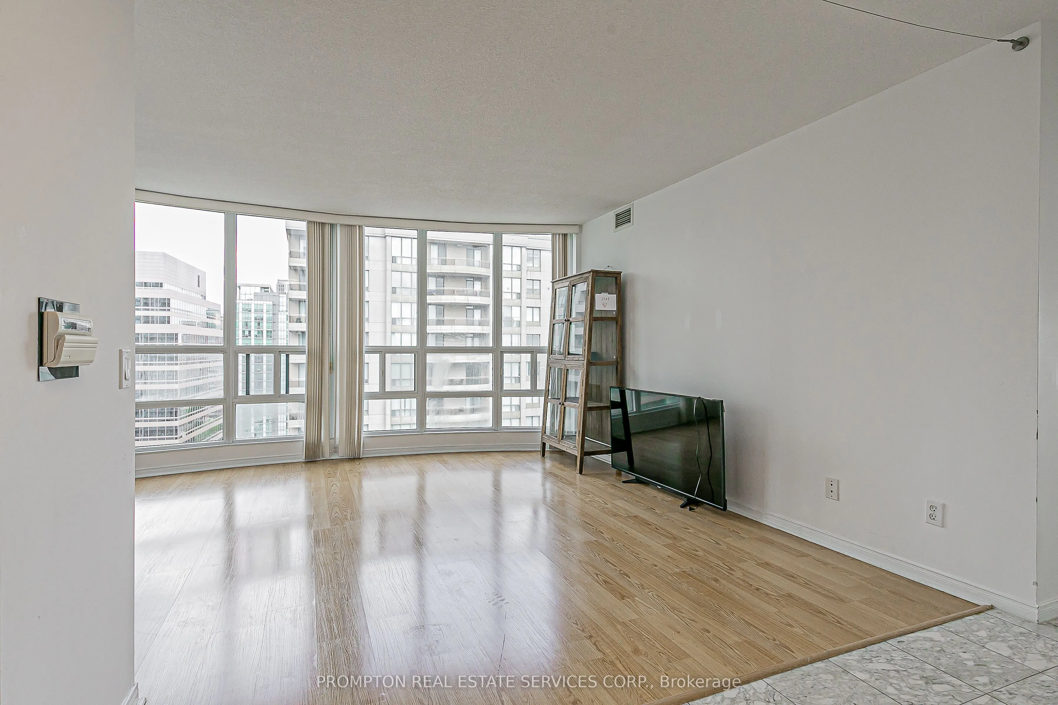 238 Doris Avenue, #2009