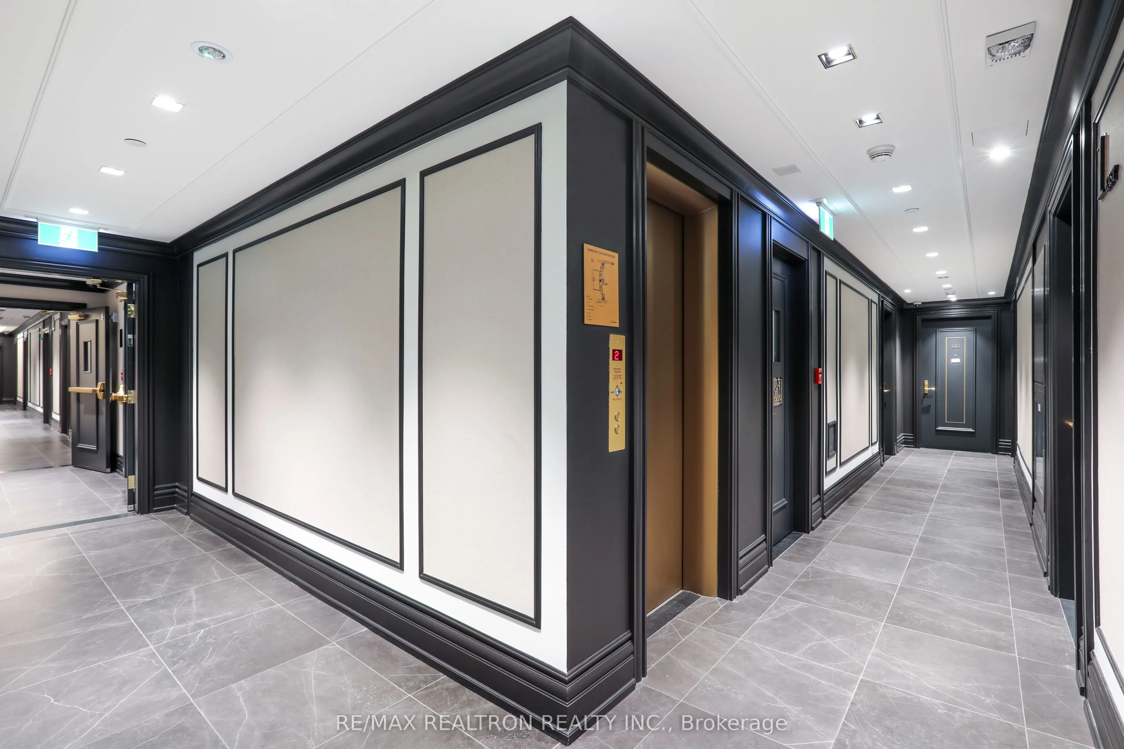 2 Clarendon Avenue, #112