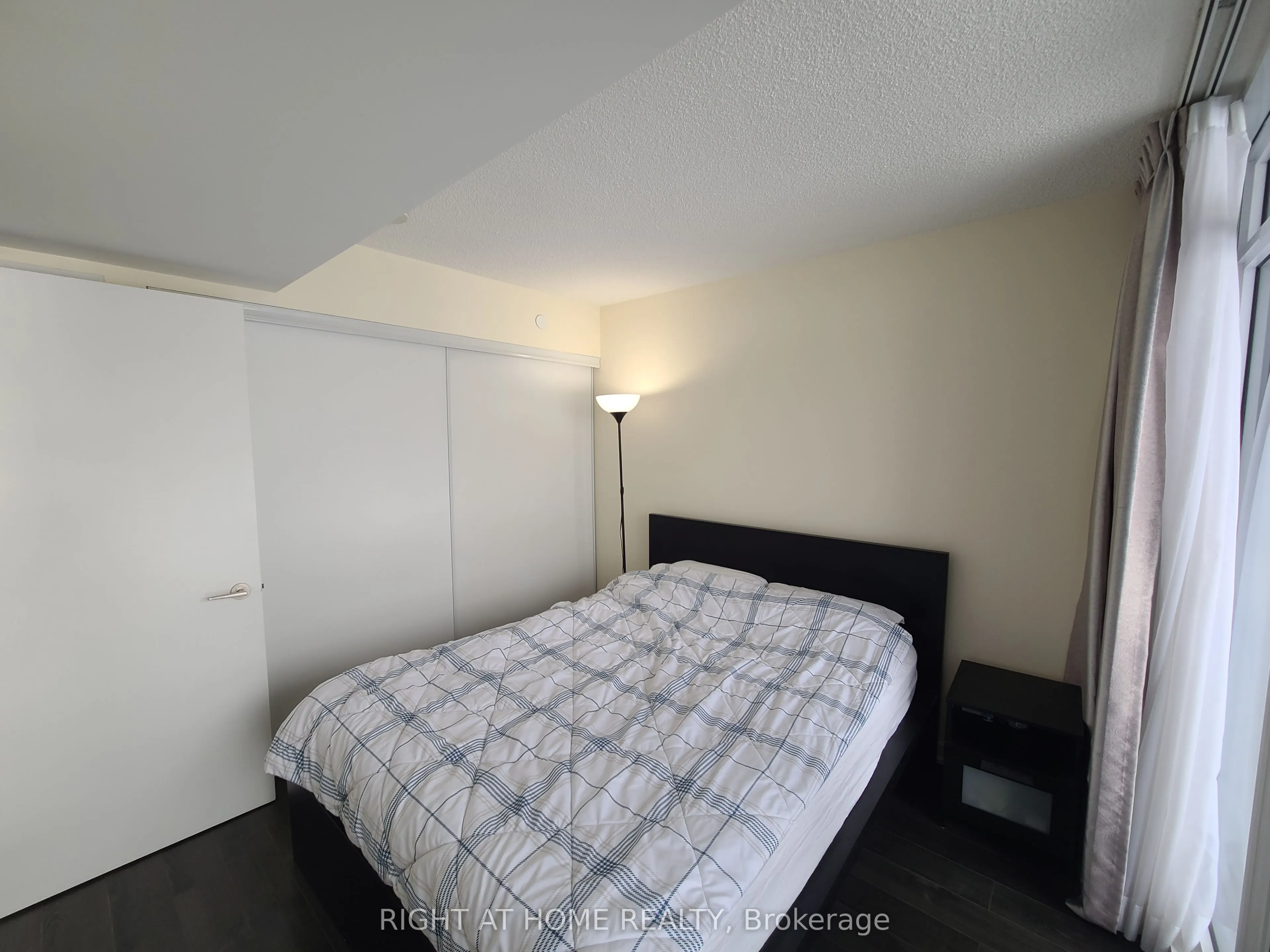 72 Esther Shiner Boulevard, #808