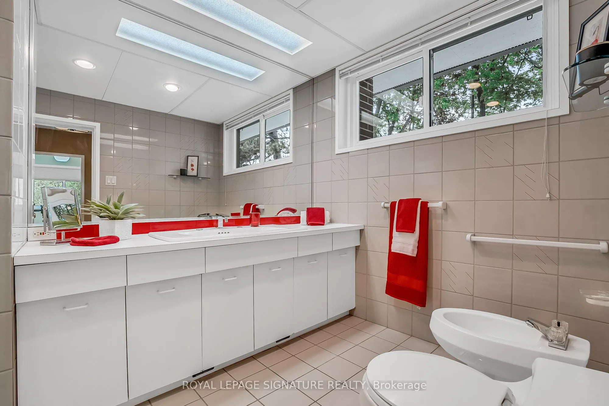 8 Silverdale Crescent