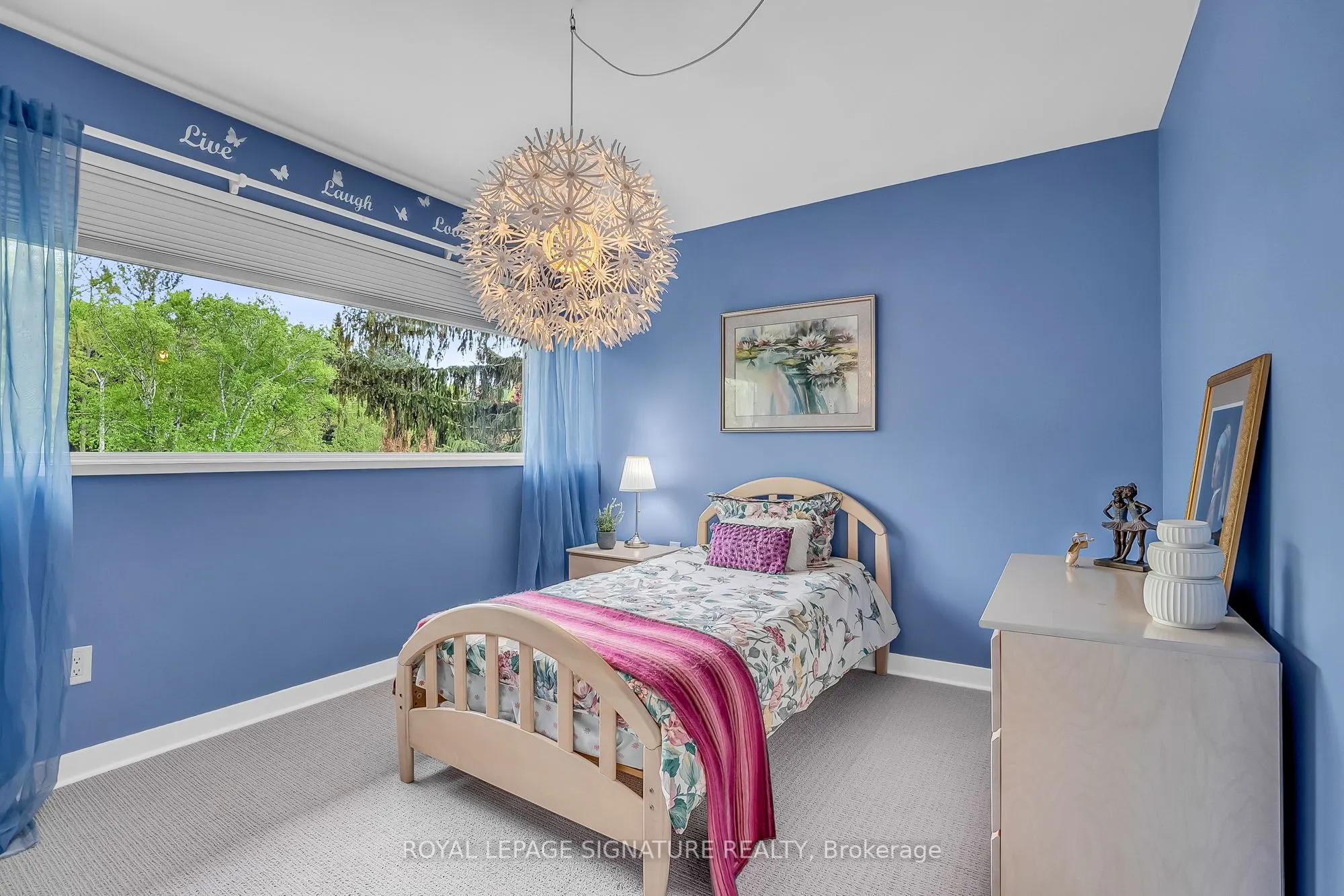 8 Silverdale Crescent