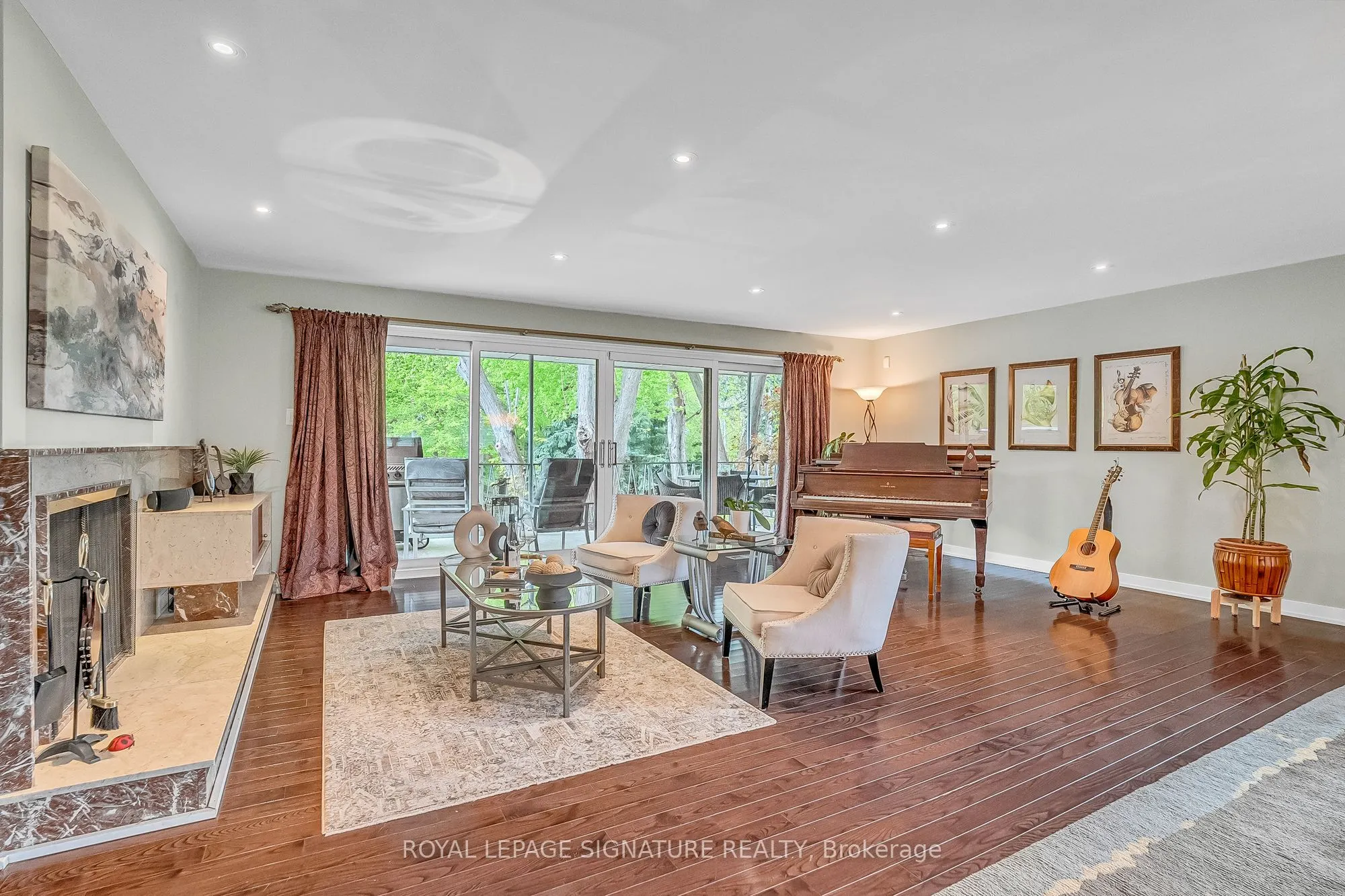 8 Silverdale Crescent