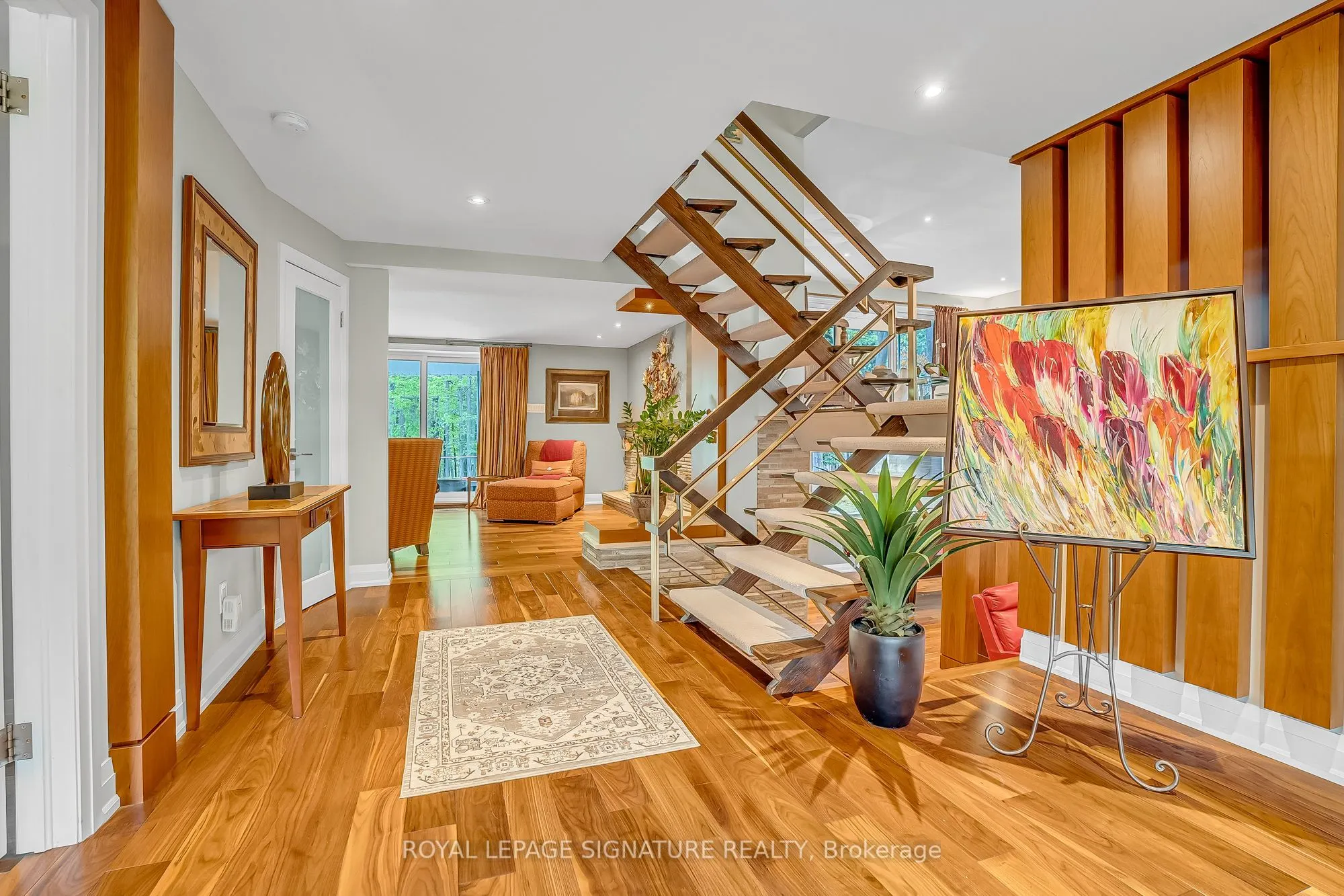 8 Silverdale Crescent