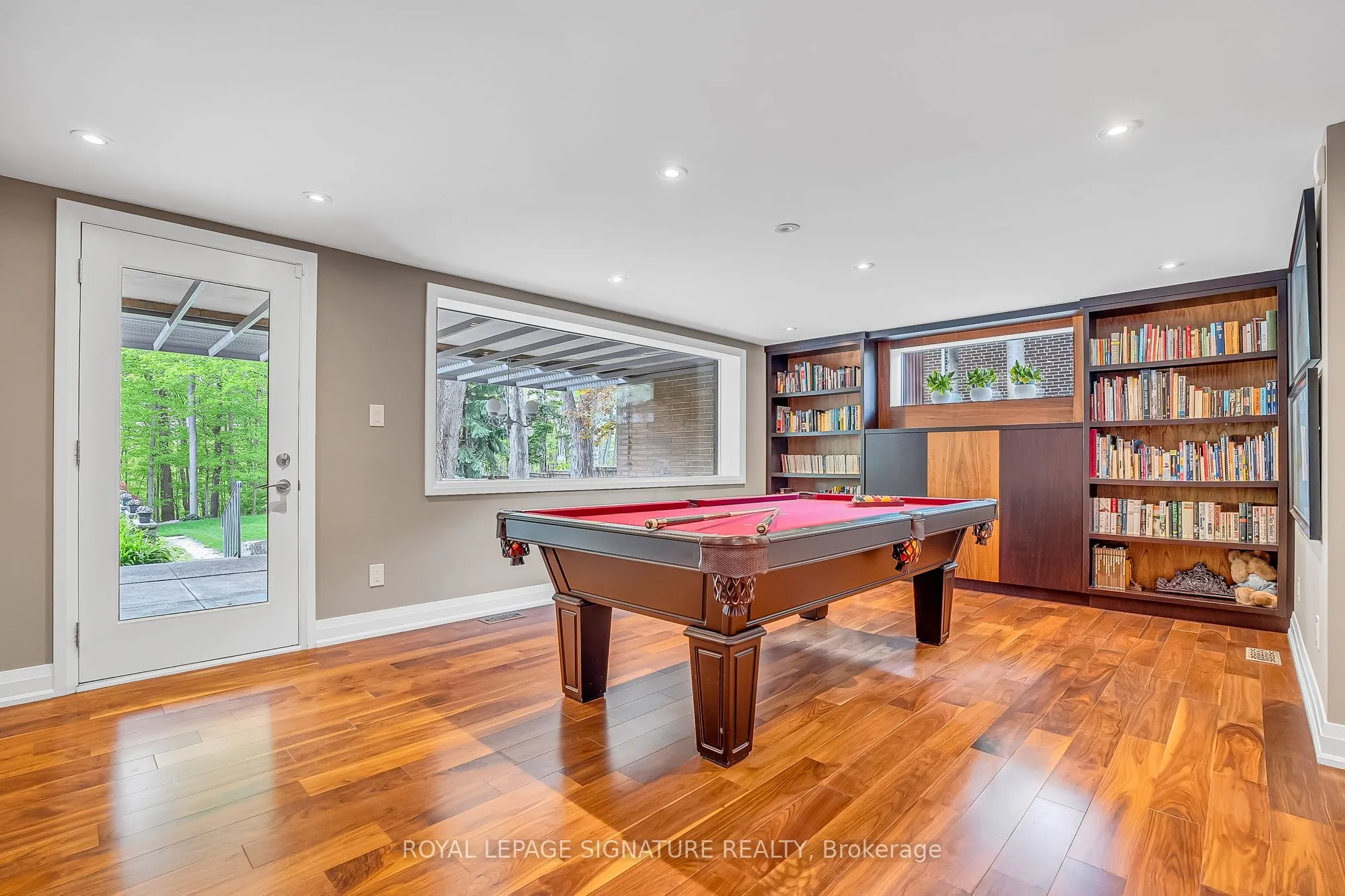 8 Silverdale Crescent