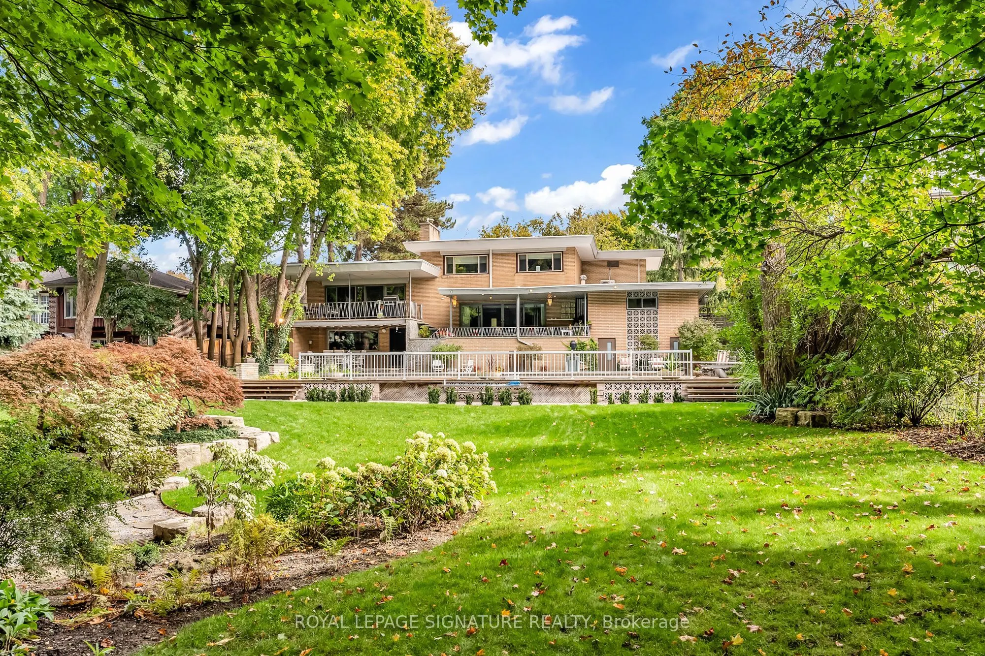 8 Silverdale Crescent