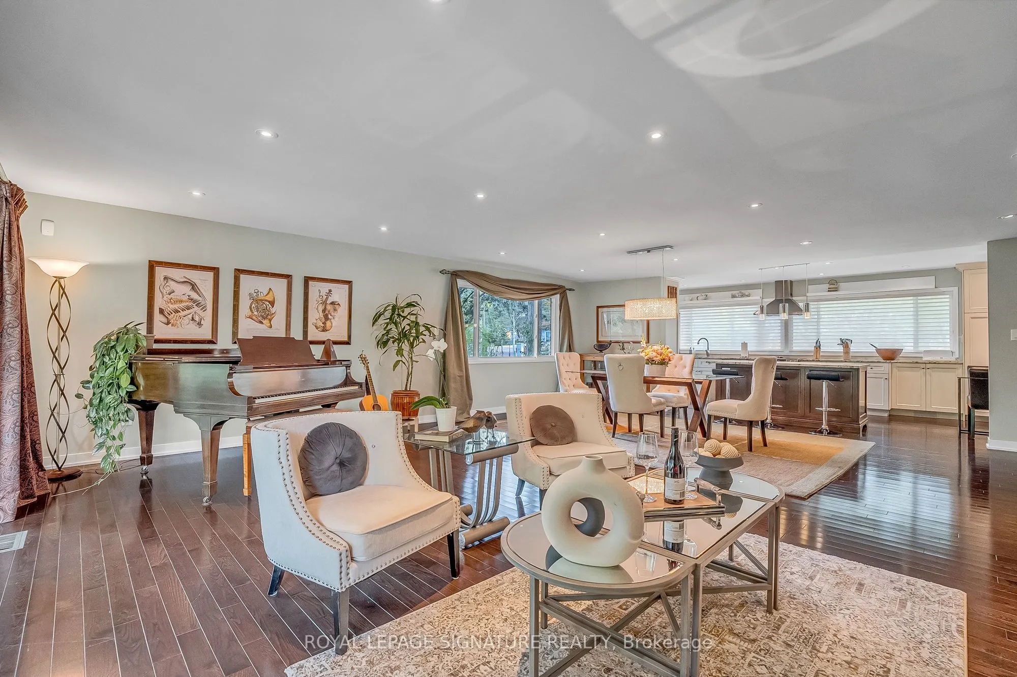 8 Silverdale Crescent