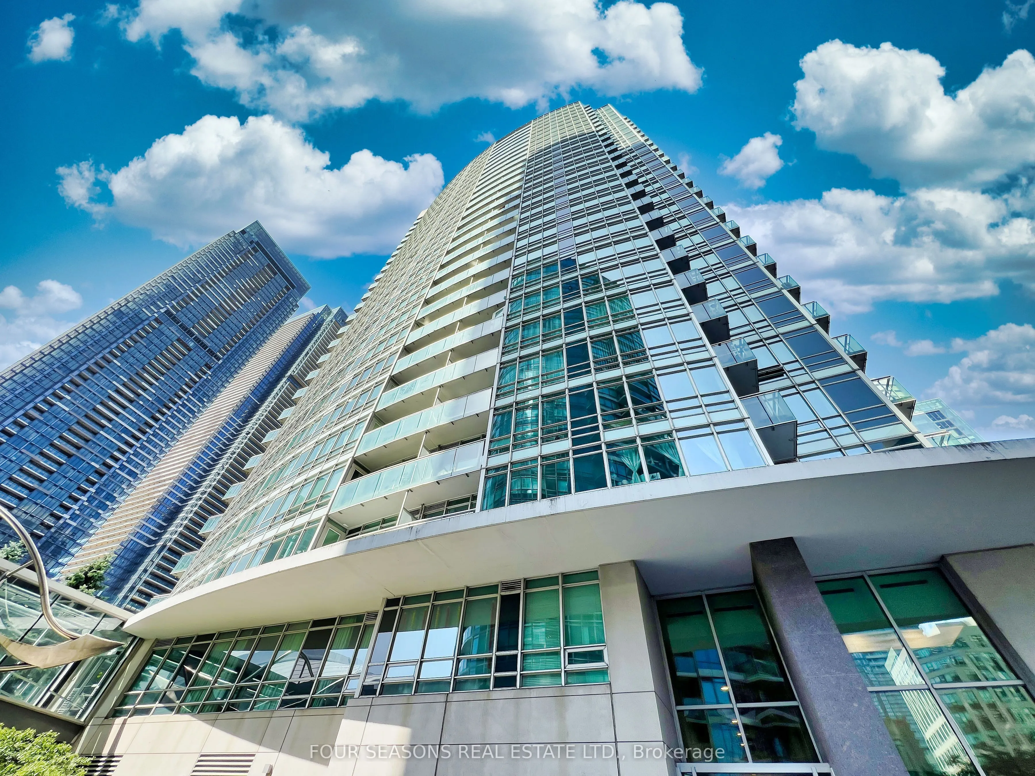 381 Front Street W, #310