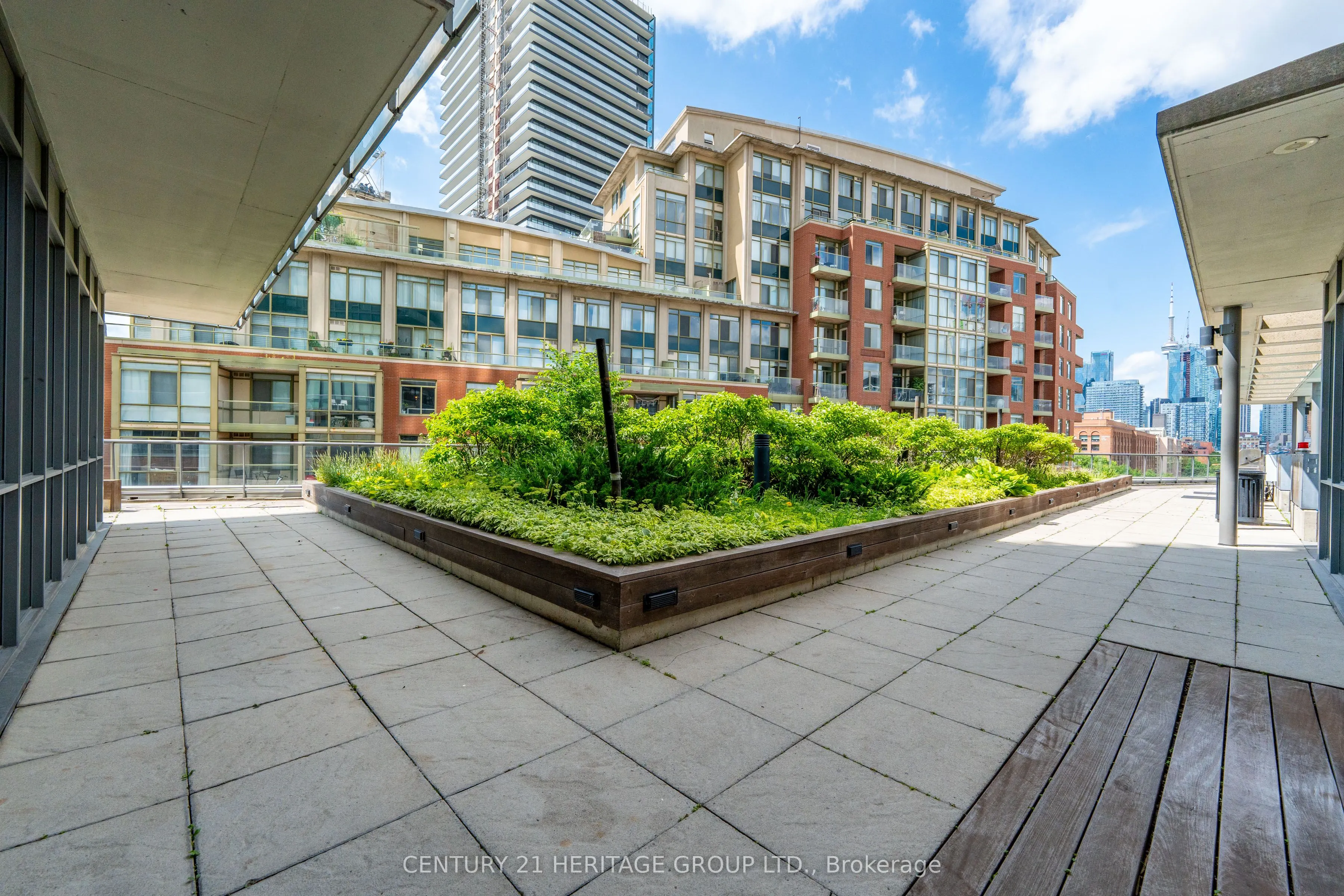 33 Mill Street, #607