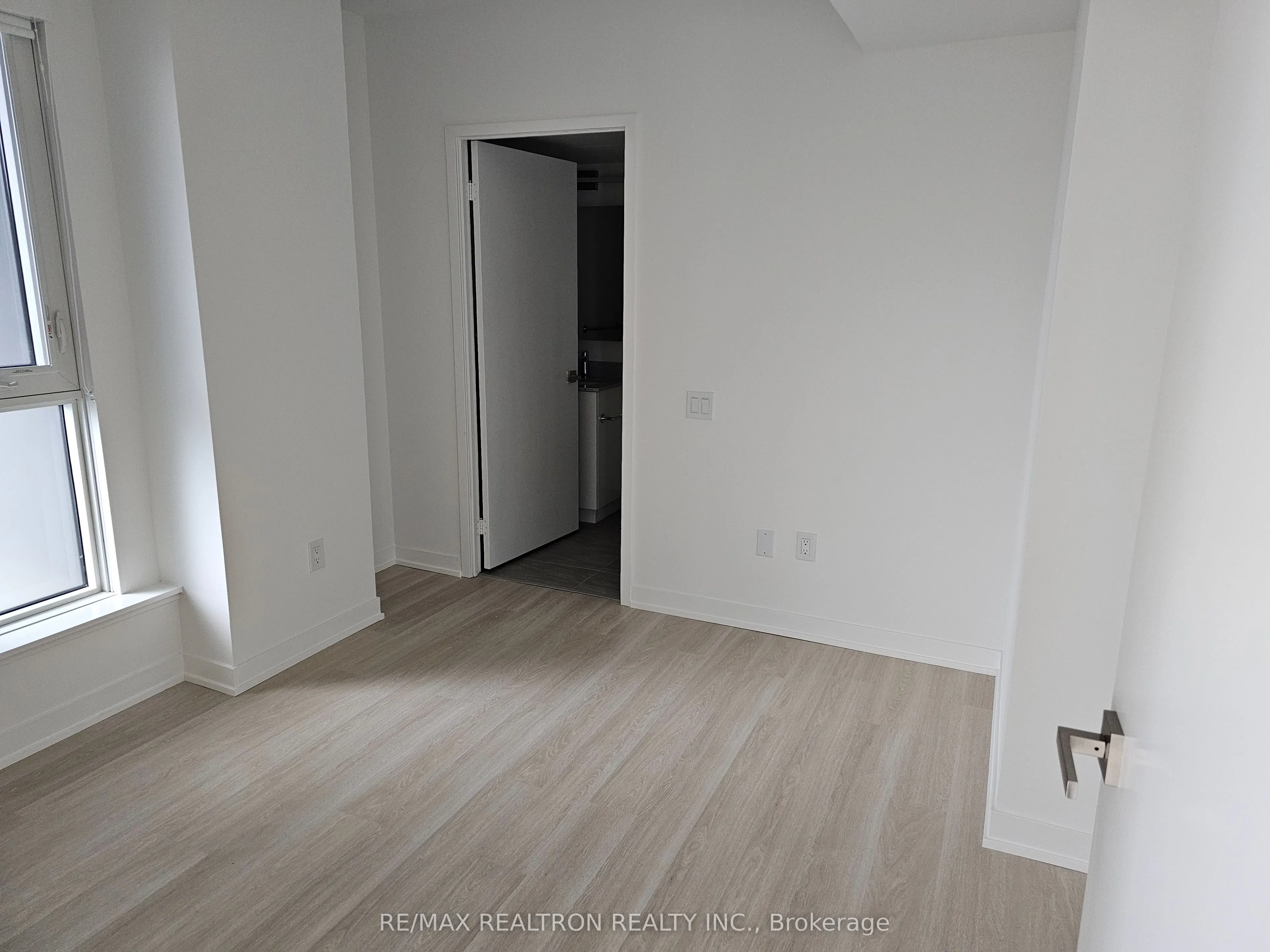 500 Wilson Avenue W, #912