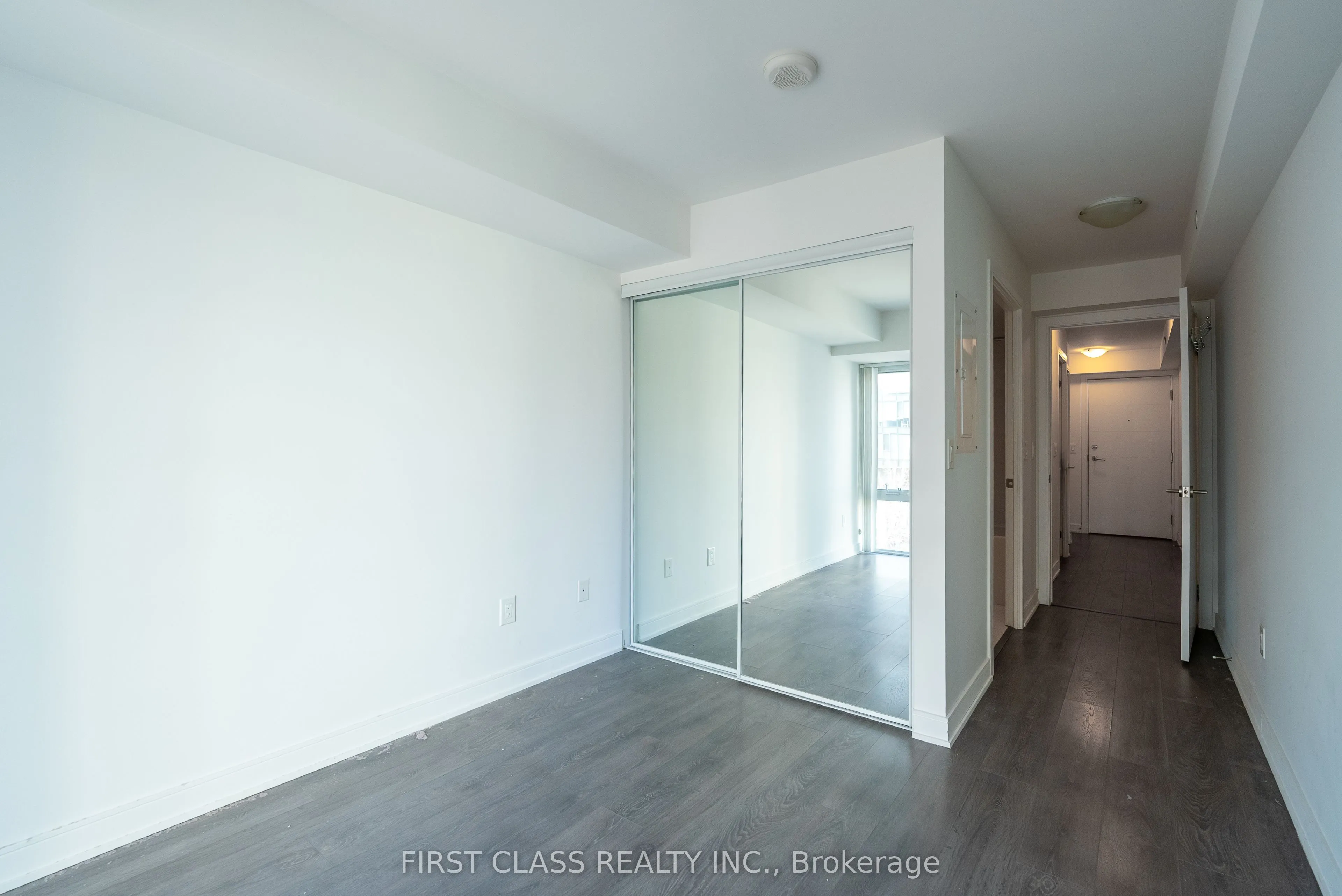 525 Adelaide Street W, #1022
