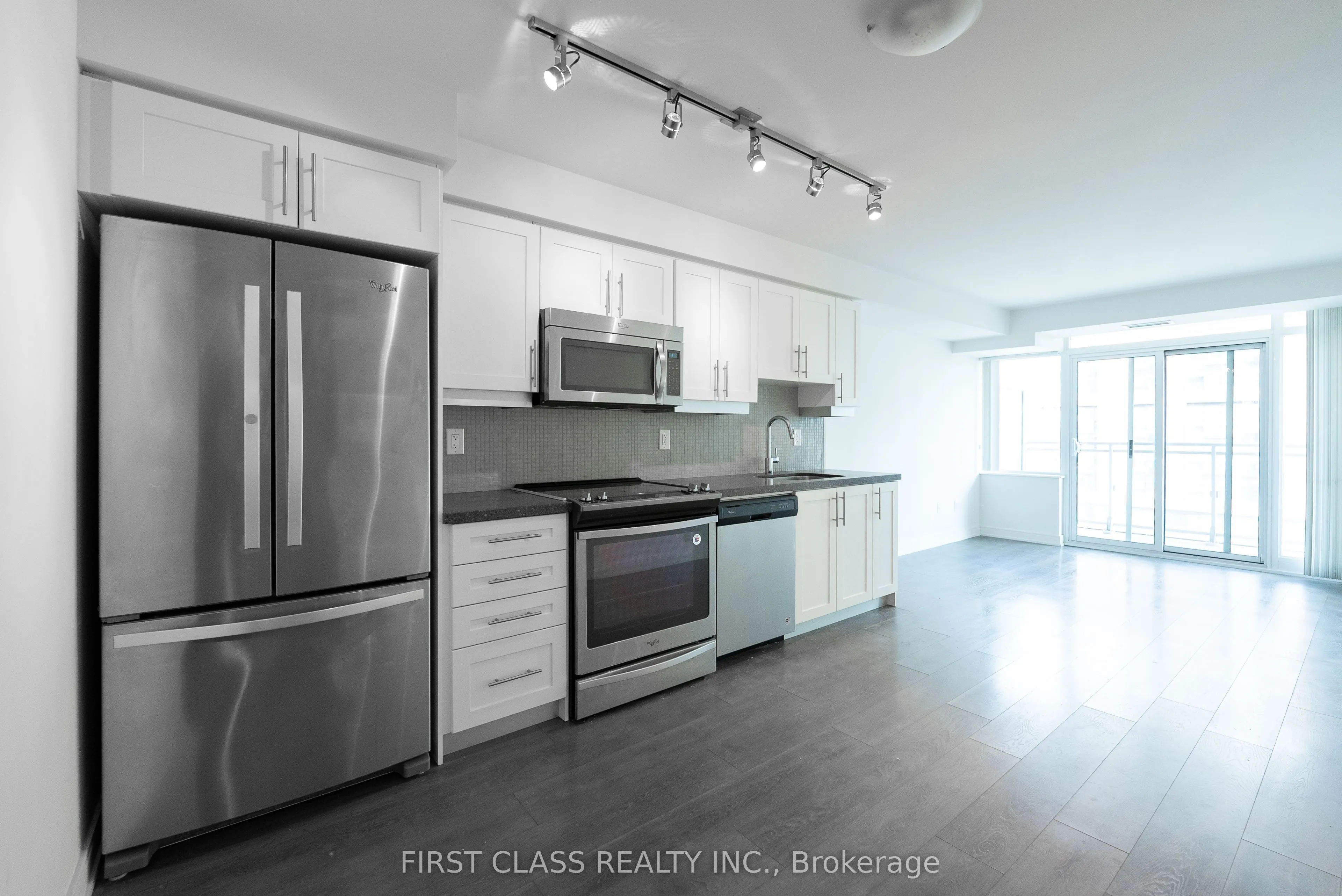 525 Adelaide Street W, #1022