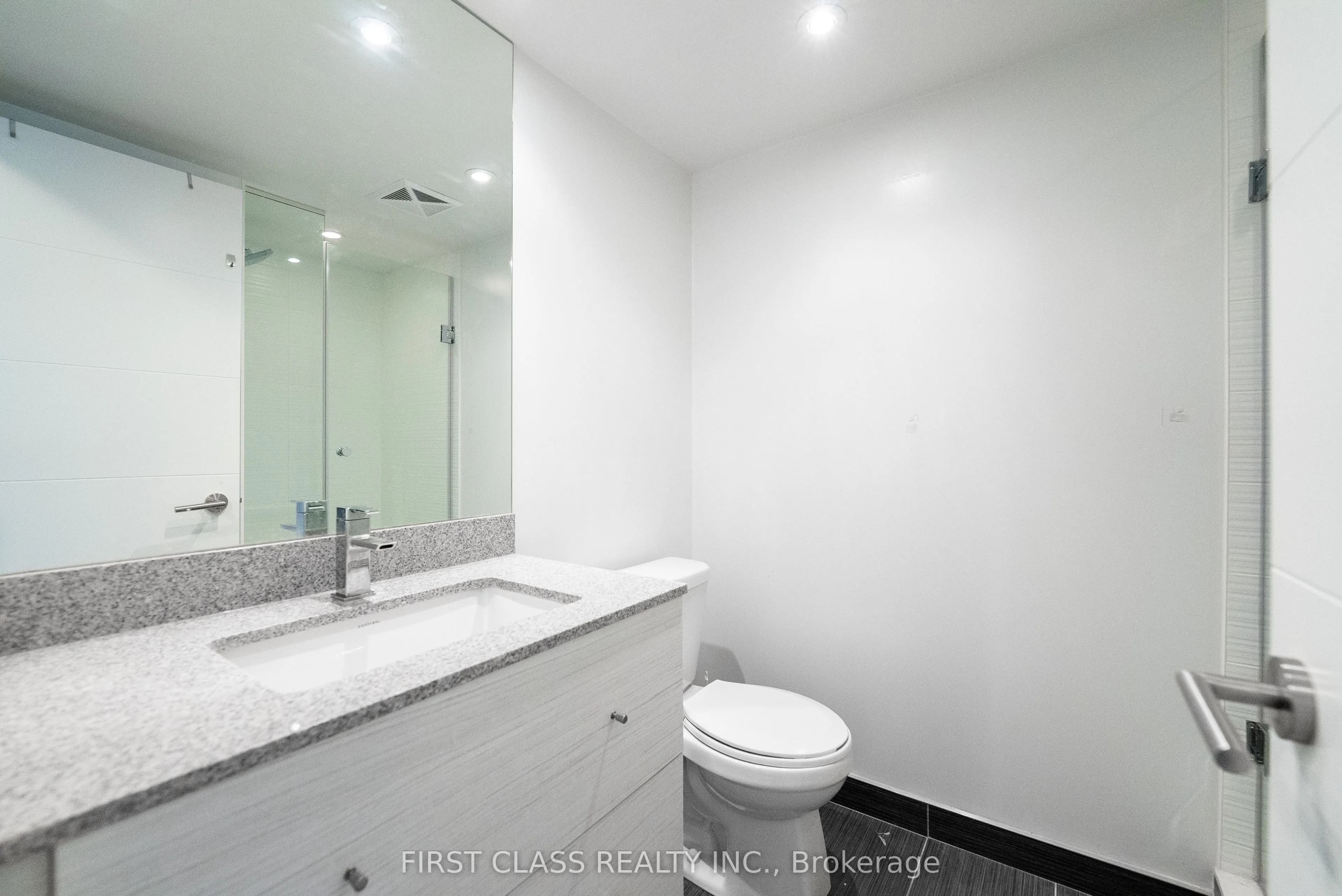 525 Adelaide Street W, #1022