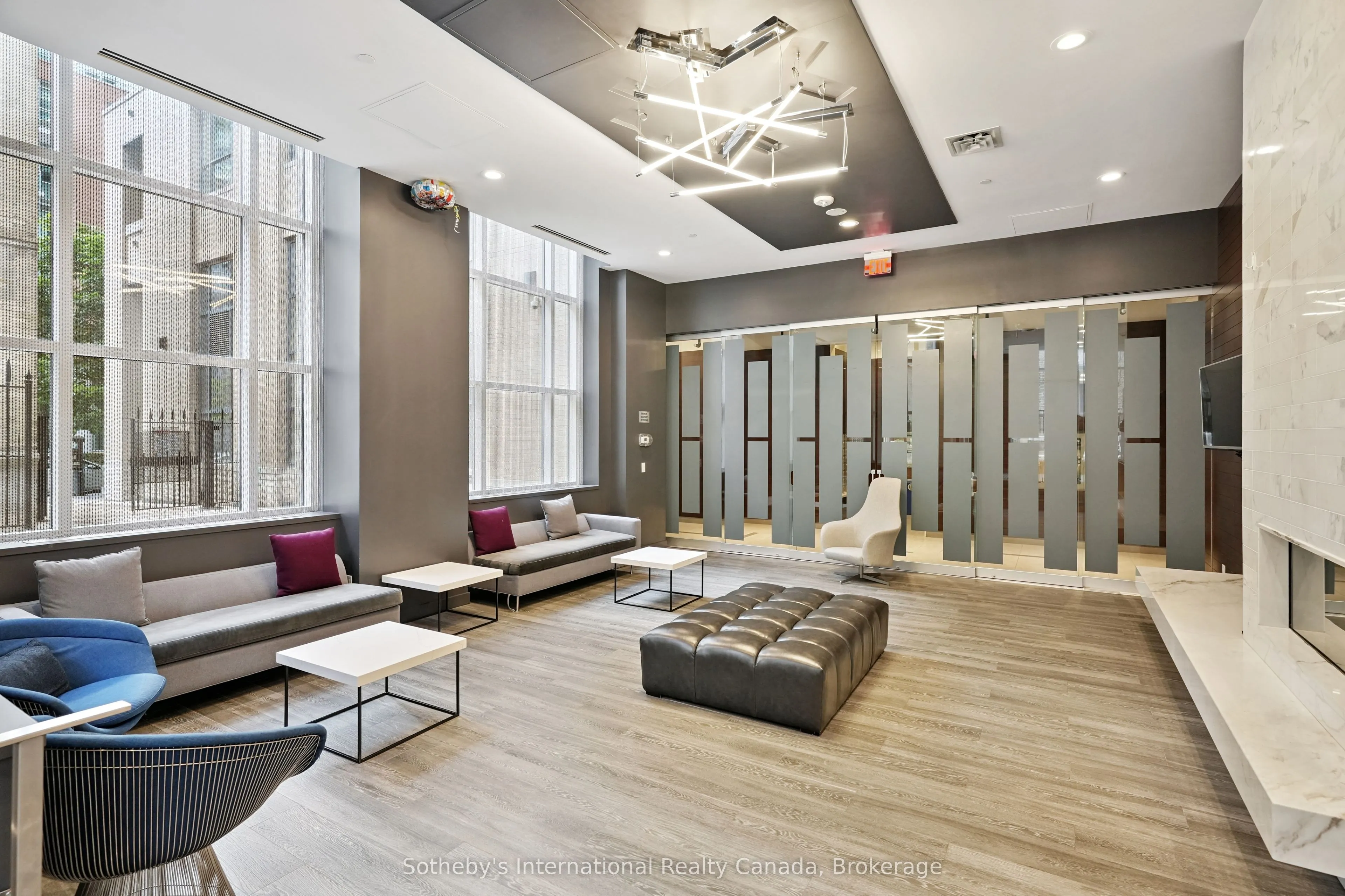 105 George Street, #903