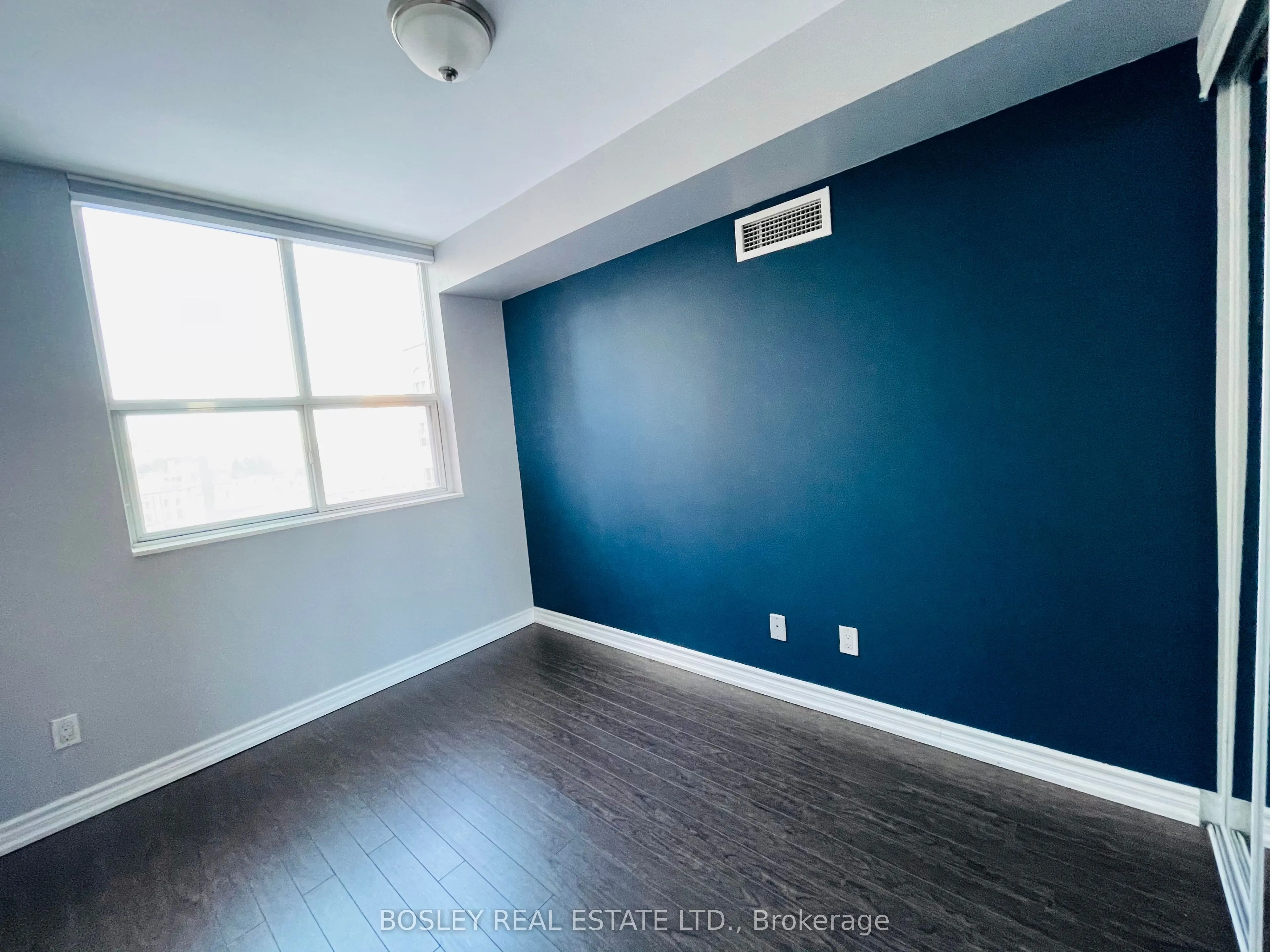 323 Richmond Street E, #807